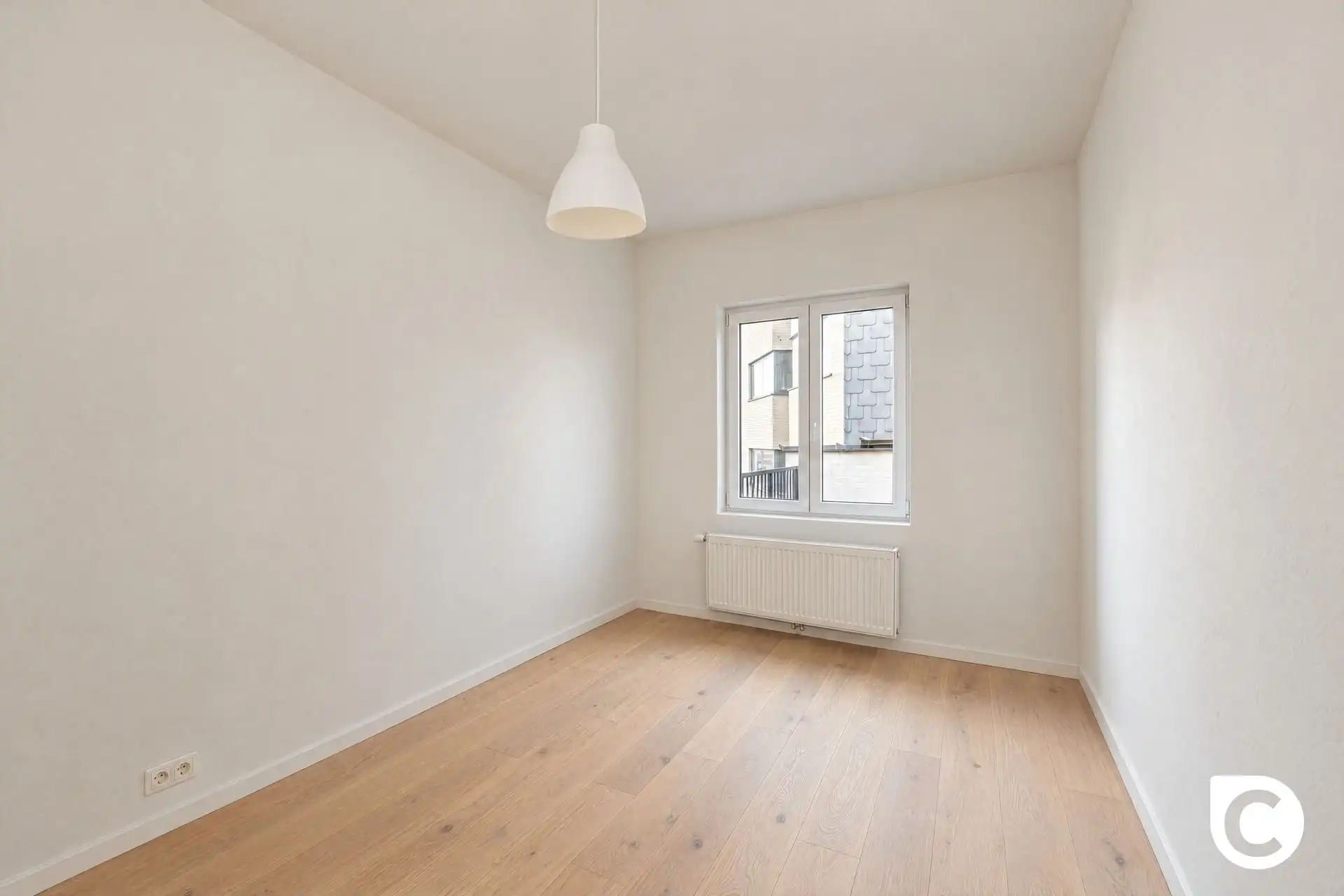 Hoogwaardig gerenoveerd 2 slpk app met terras foto 13