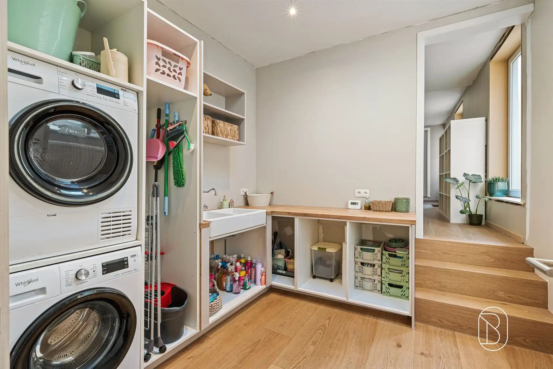 Gerenoveerde opbrengsteigendom bestaande uit 2 appartementen. foto 13