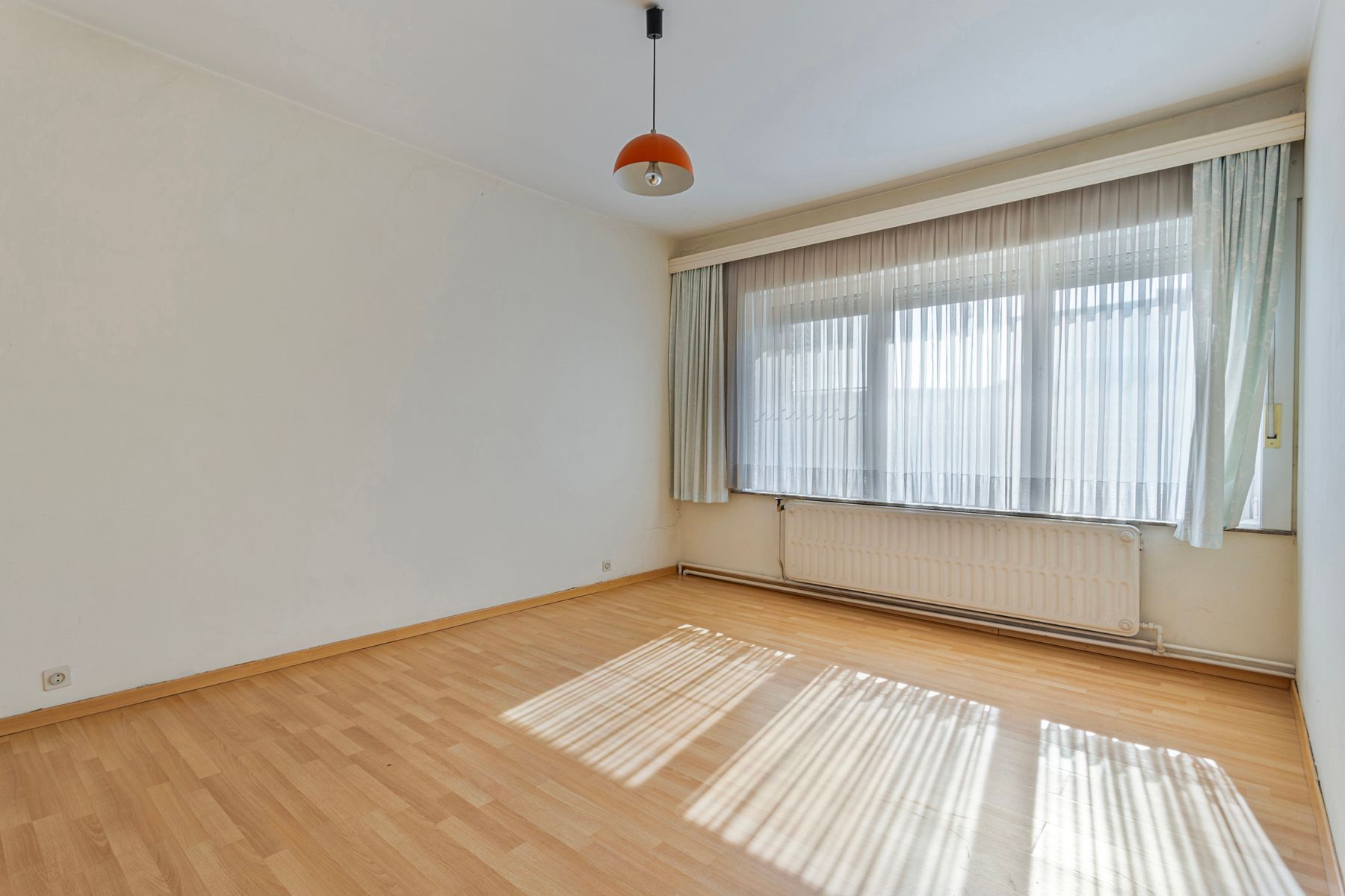 Ruime gezinswoning met 3 slaapkamer, tuin en garage foto 23