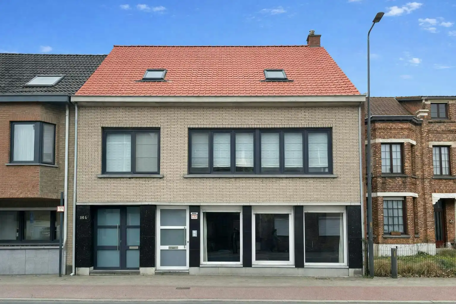 Hoofdfoto van de publicatie: Gelijkvloers appartement met 4 slaapkamers (EPC C-F)