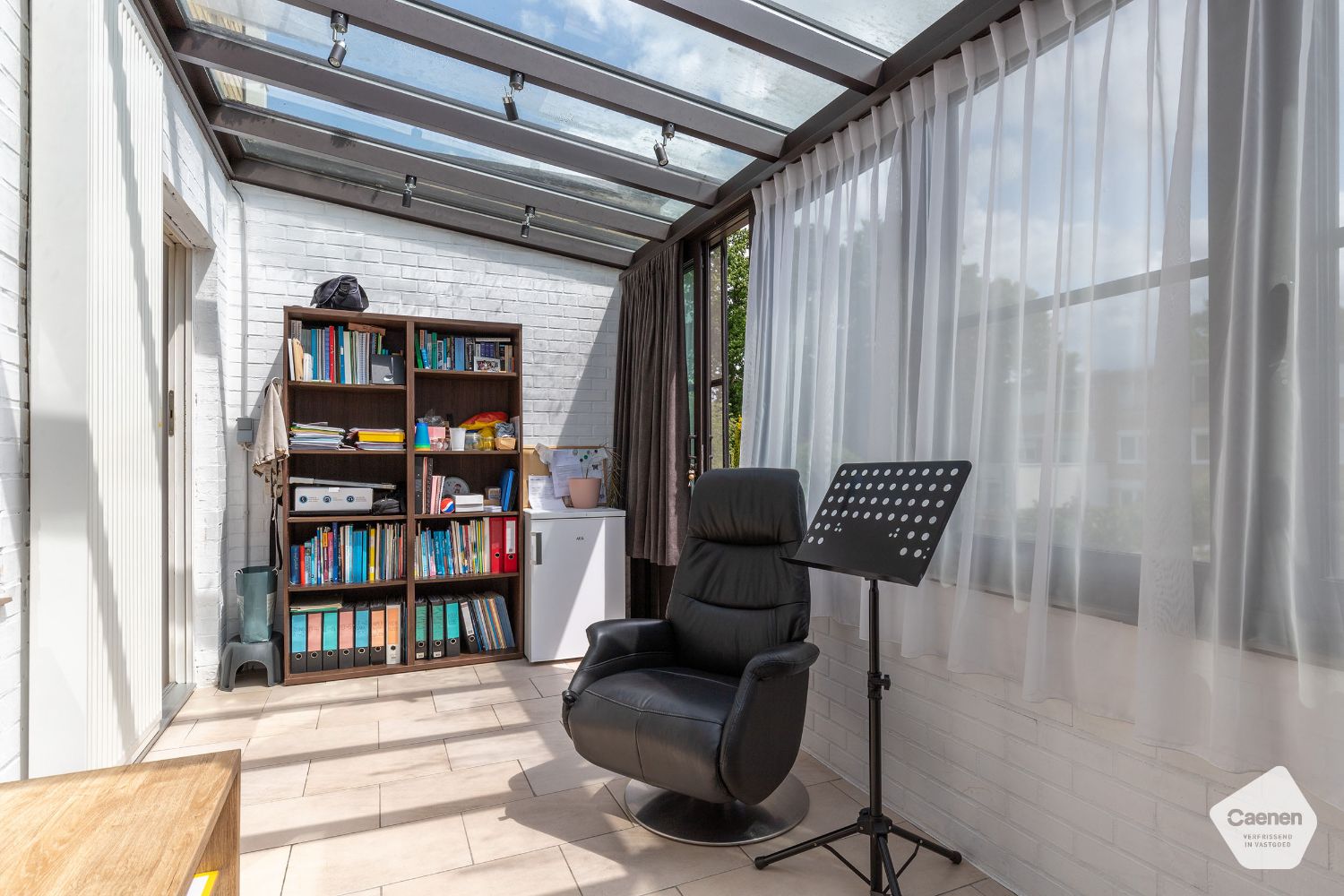 Leuke instapklare woning met dubbele garage en 3 slaapkamers in een rustige woonomgeving foto 8