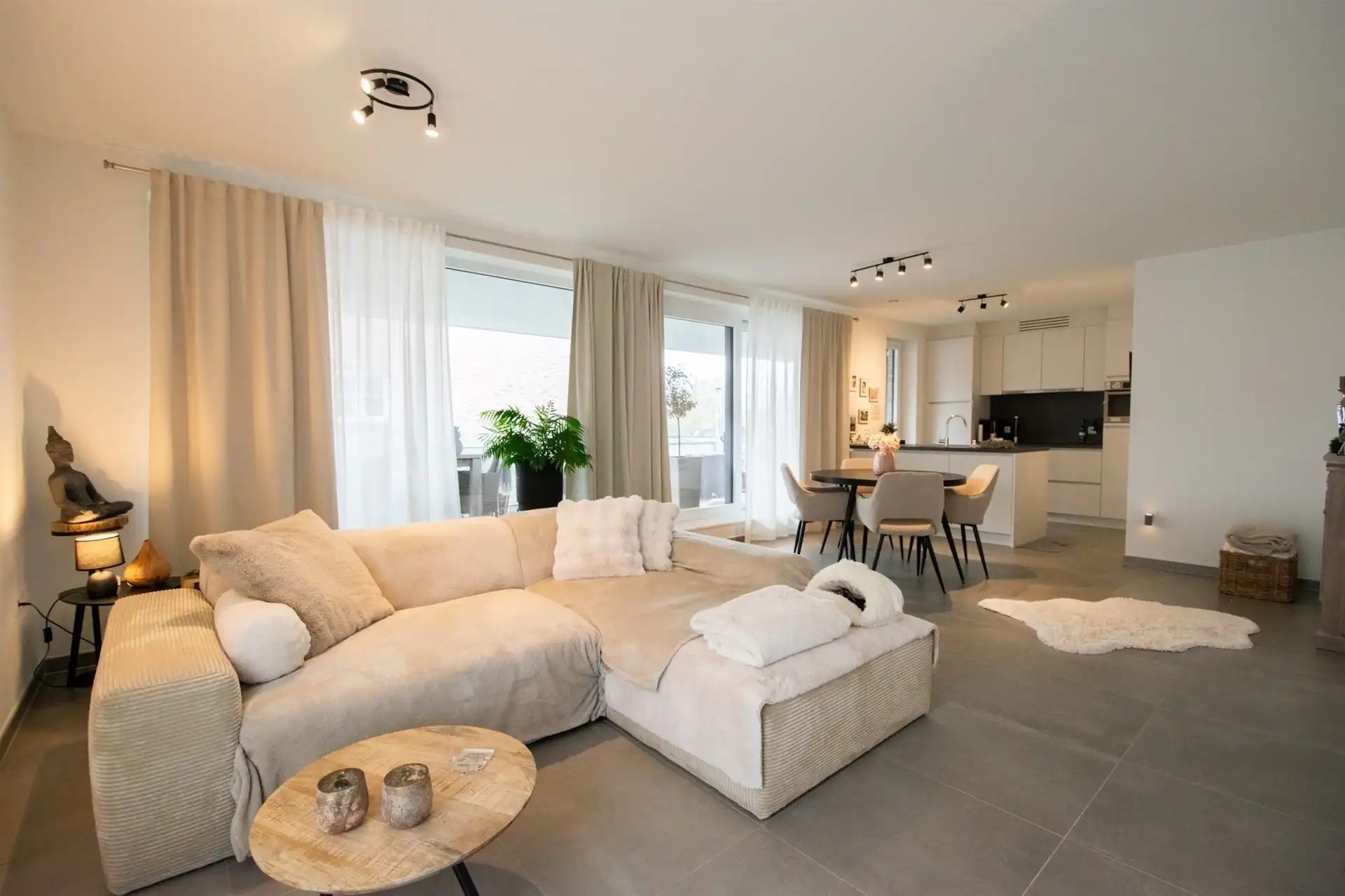 Uitstekend gelegen nieuwbouw BEN appartement in het centrum van Stekene.   foto 5