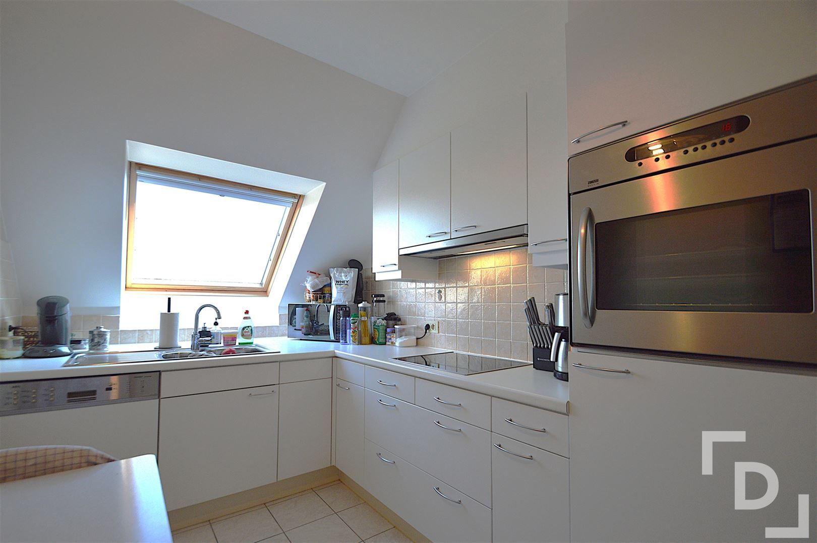 Rustig dakappartement met garage in centrum Poperinge foto 9