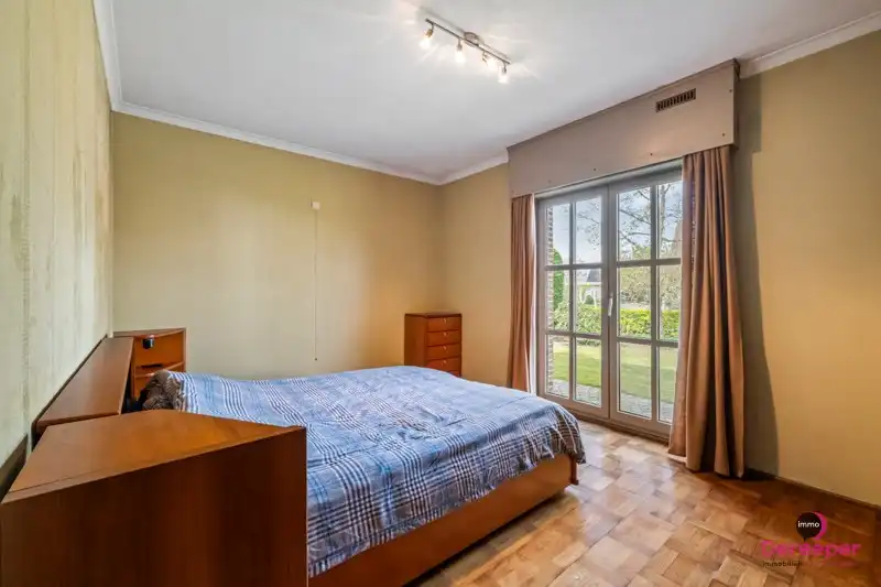 Charmante bungalow, gelegen op een ruim perceel van 626 m² foto 13