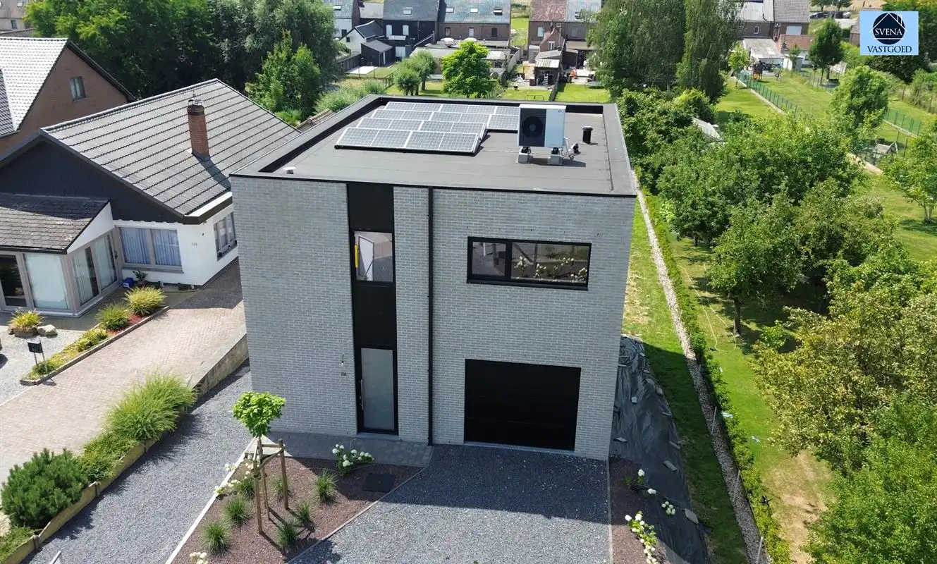 INSTAPKLARE BEN-WONING MET KELDER, GARAGE EN ZONNIGE TUIN IN ASPELARE foto {{pictureIndex}}