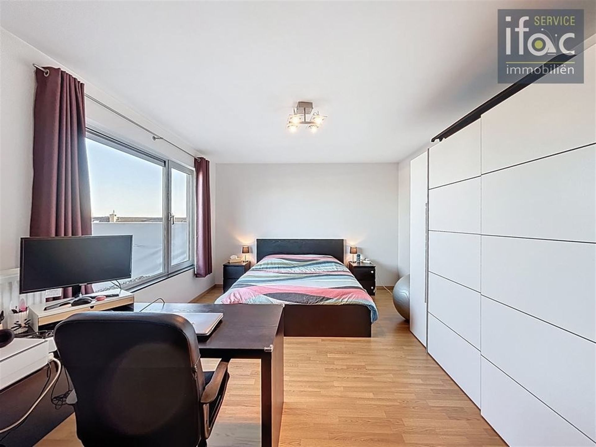 Moderne duplex met terras en parkeerplaats foto 10