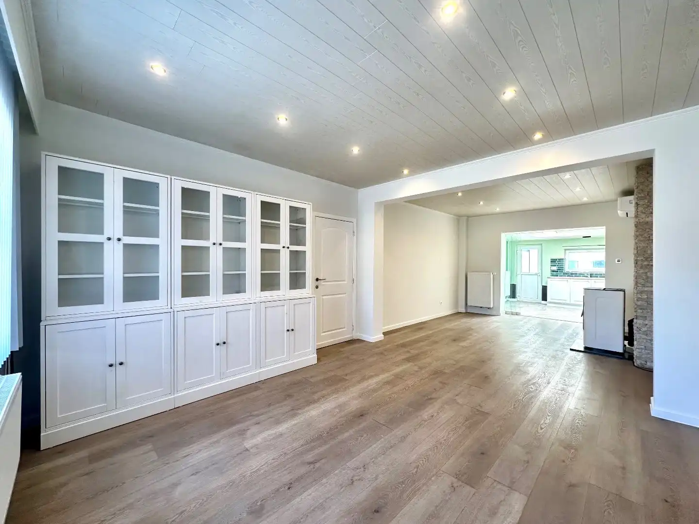 Ruime en gerenoveerde gezinswoning met 3 slaapkamers en veel comfort foto 3