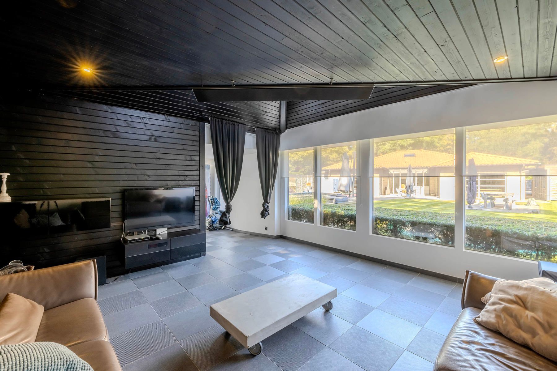 Laagbouwvilla met 3 slpk, 2 bdk, zwembad en poolhouse foto 29