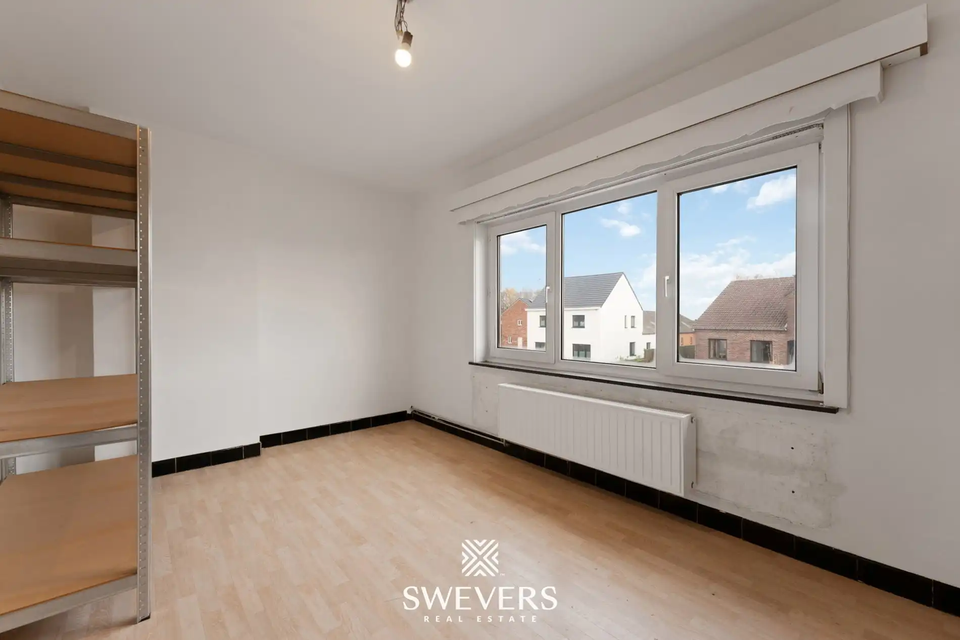 Woning met vergund magazijn van meer dan 300 m² te Nieuwerkerken foto 16