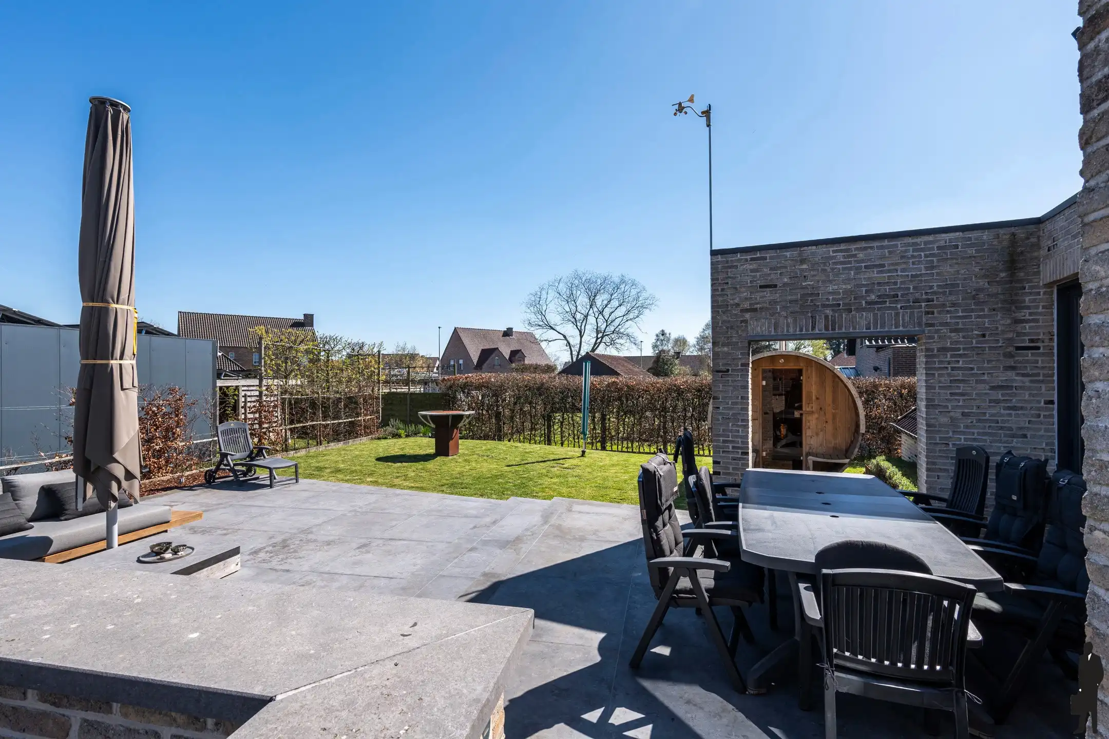 Unieke, ruime architectenvilla met riante kelder en werkbox foto 27