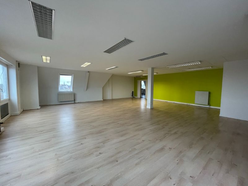 Kantoor van 97,5m² te huur op Toplocatie in Maaltecenter met prachtig zicht over Zwijnaarde foto 3