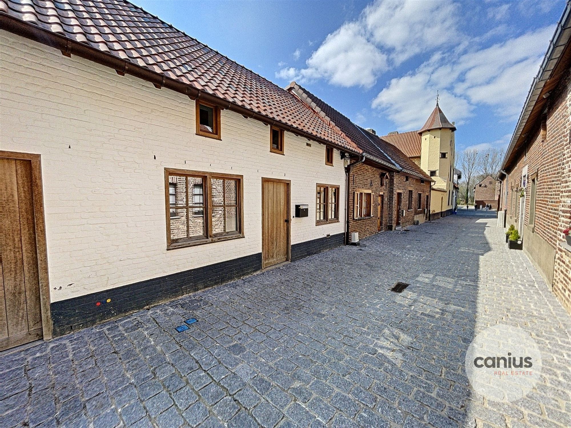 GERESTAUREERDE BEGIJNHOFWONING TE SINT-TRUIDEN foto 2