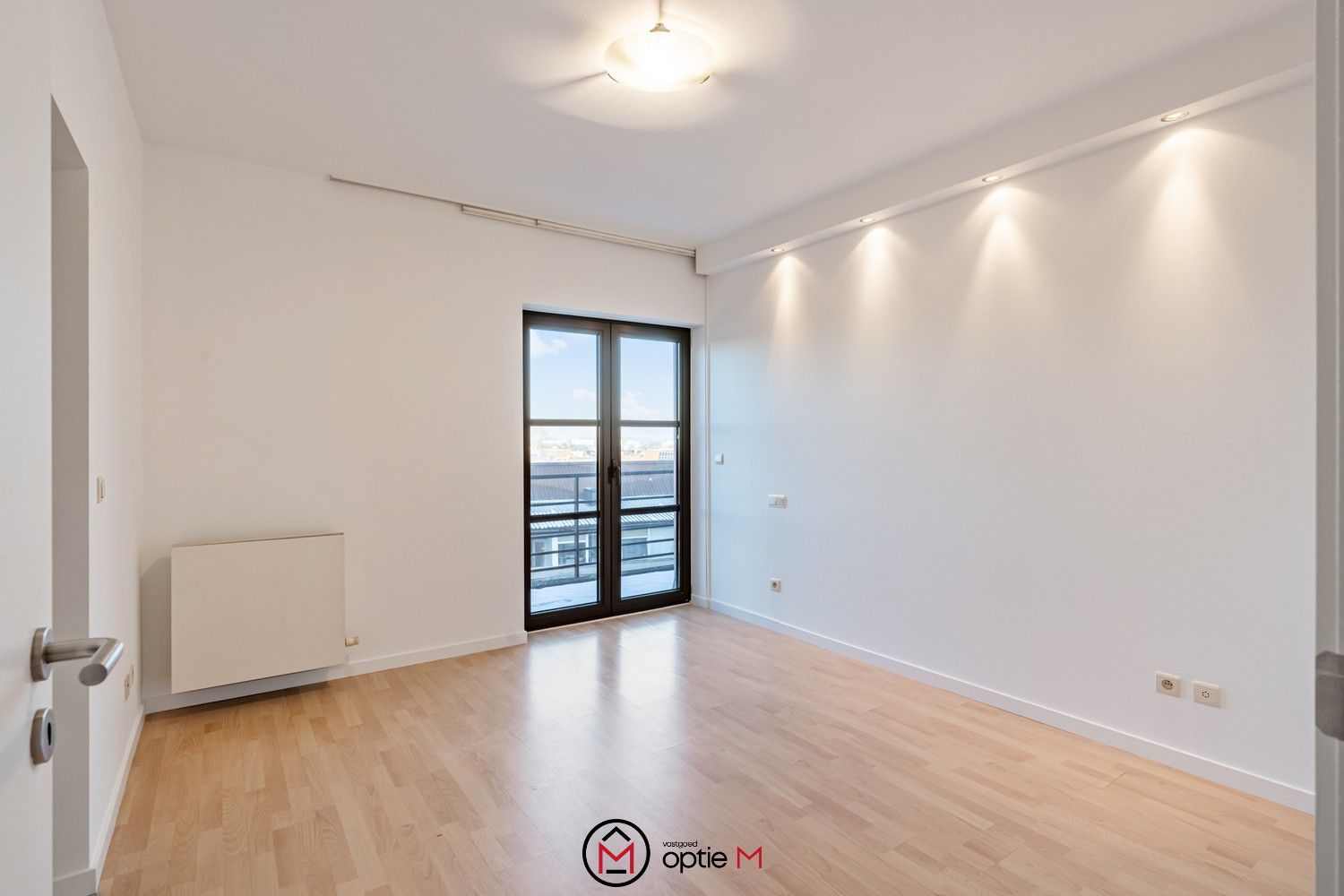 Ruim energiezuinig appartement met uitzicht op Hasselt foto 21