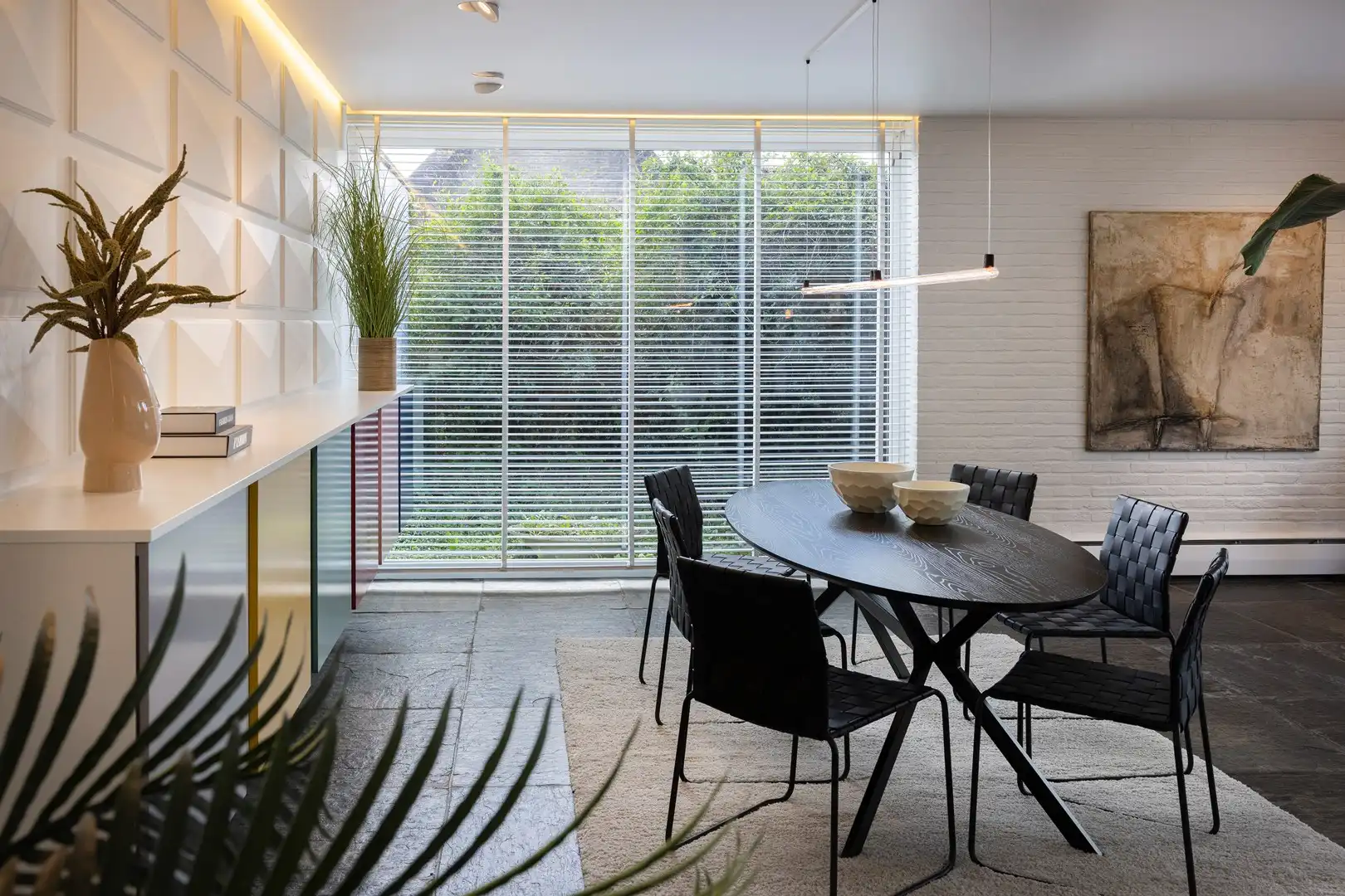 Ruime, alleenstaande woning met mogelijke praktijkruimte. foto 2