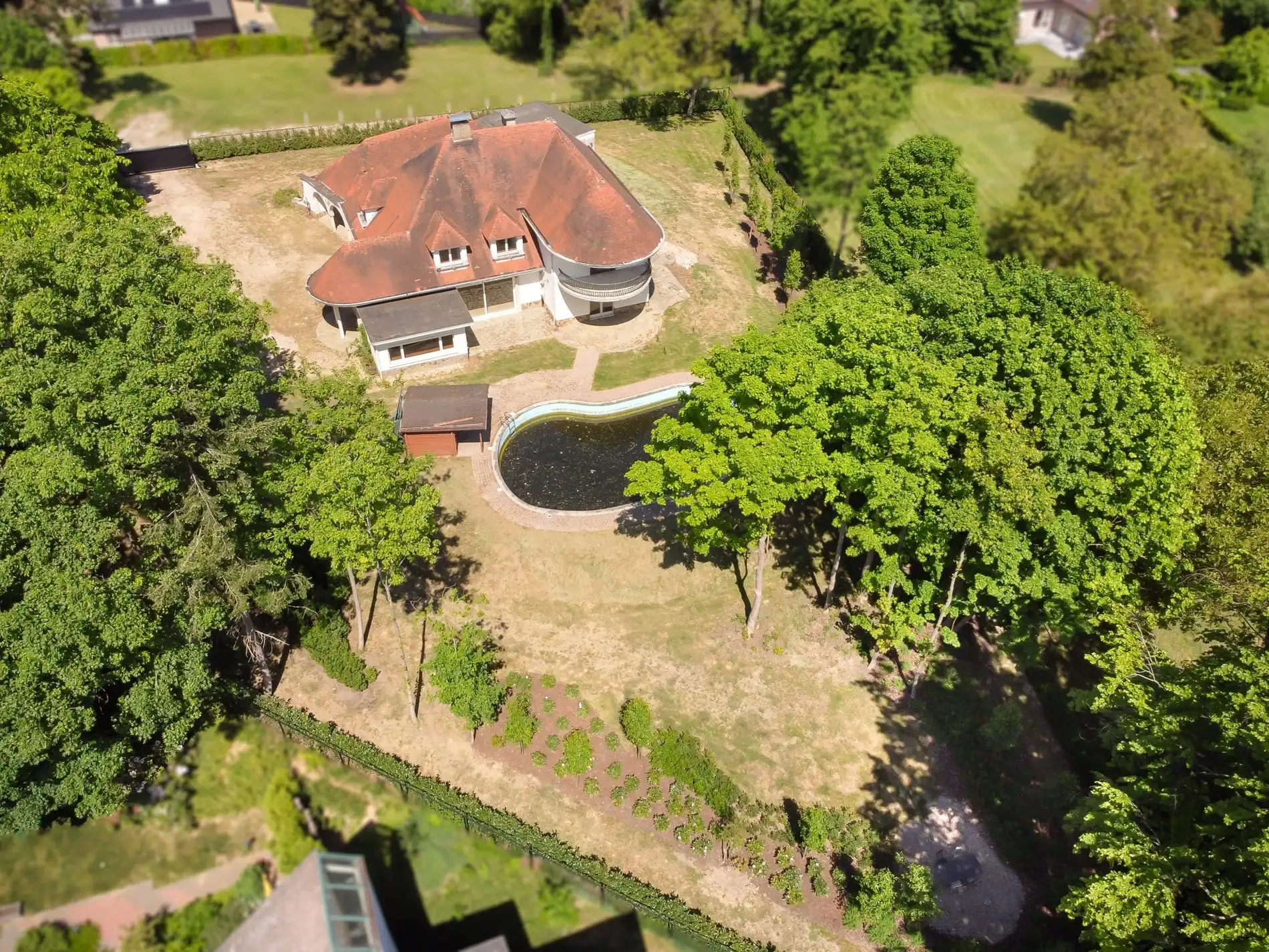 Karaktervolle villa op toplocatie! foto {{pictureIndex}}