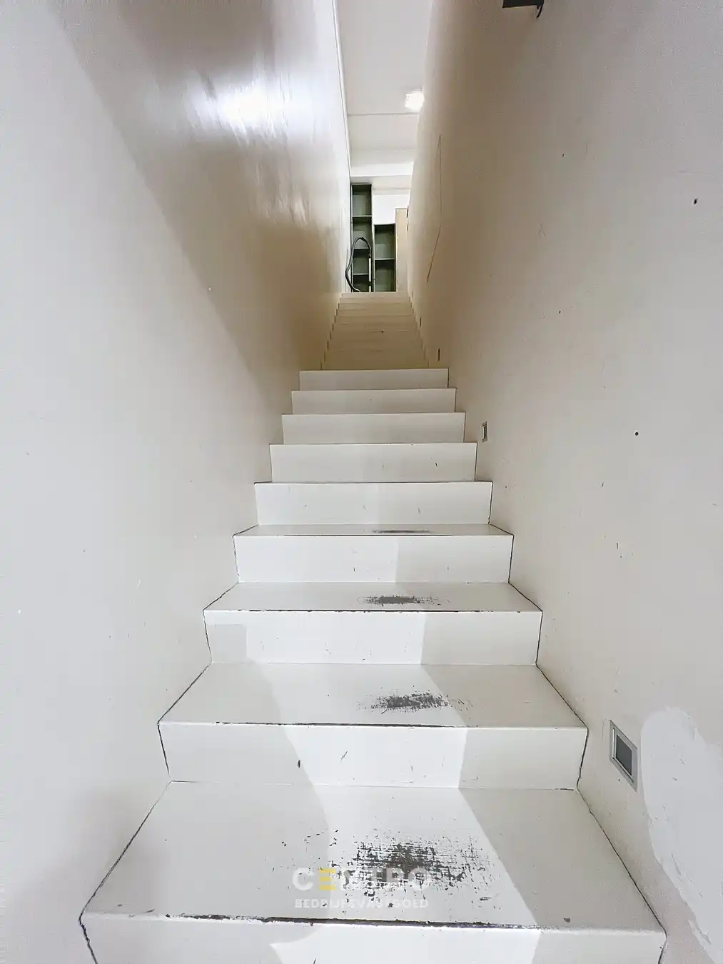 Moderne LICHTRIJKE handelsruimte TE HUUR in de stijlvolle Delaerestraat. foto 12