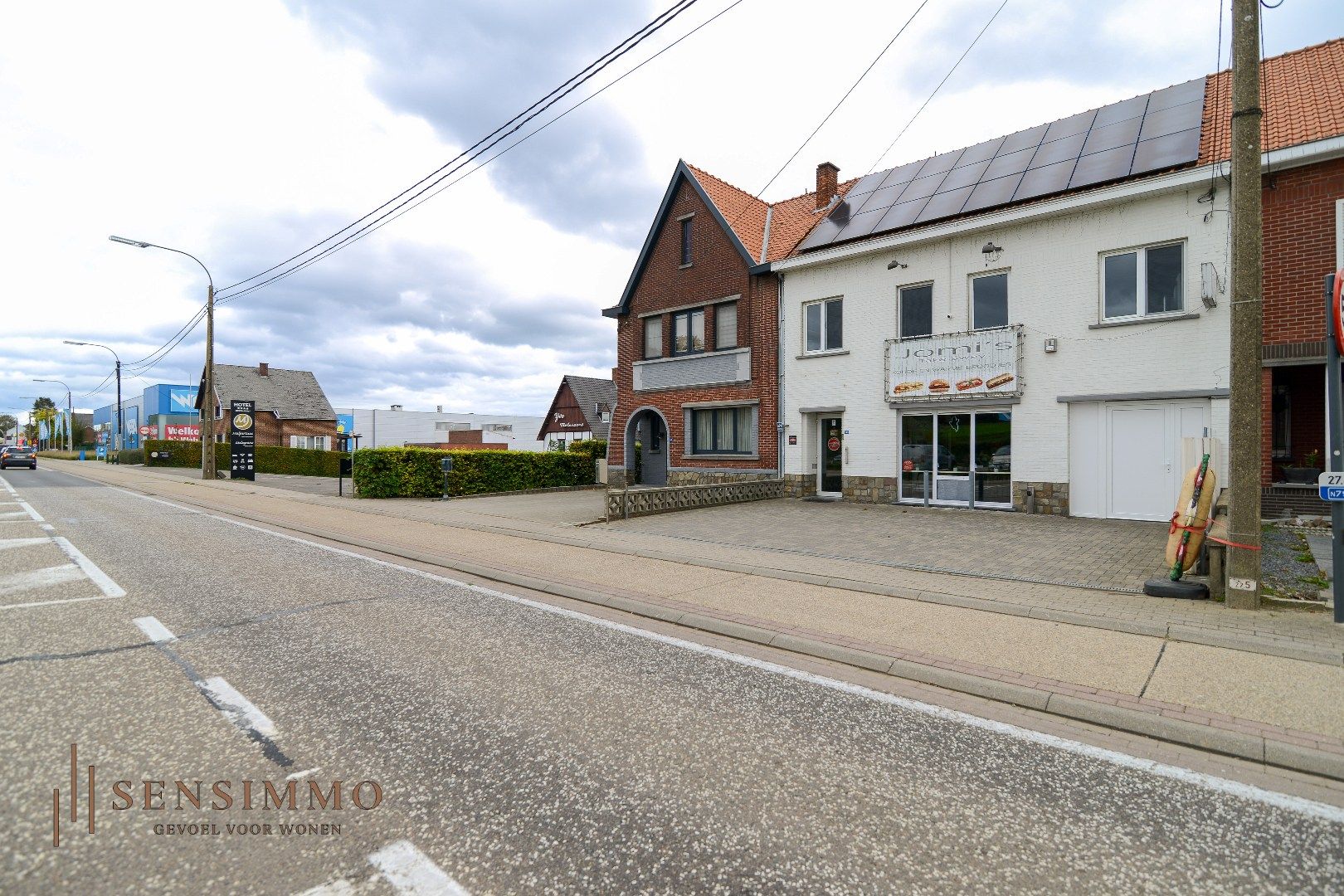 Instapklare en energiezuinige woning met succesvolle broodjeszaak! foto 2