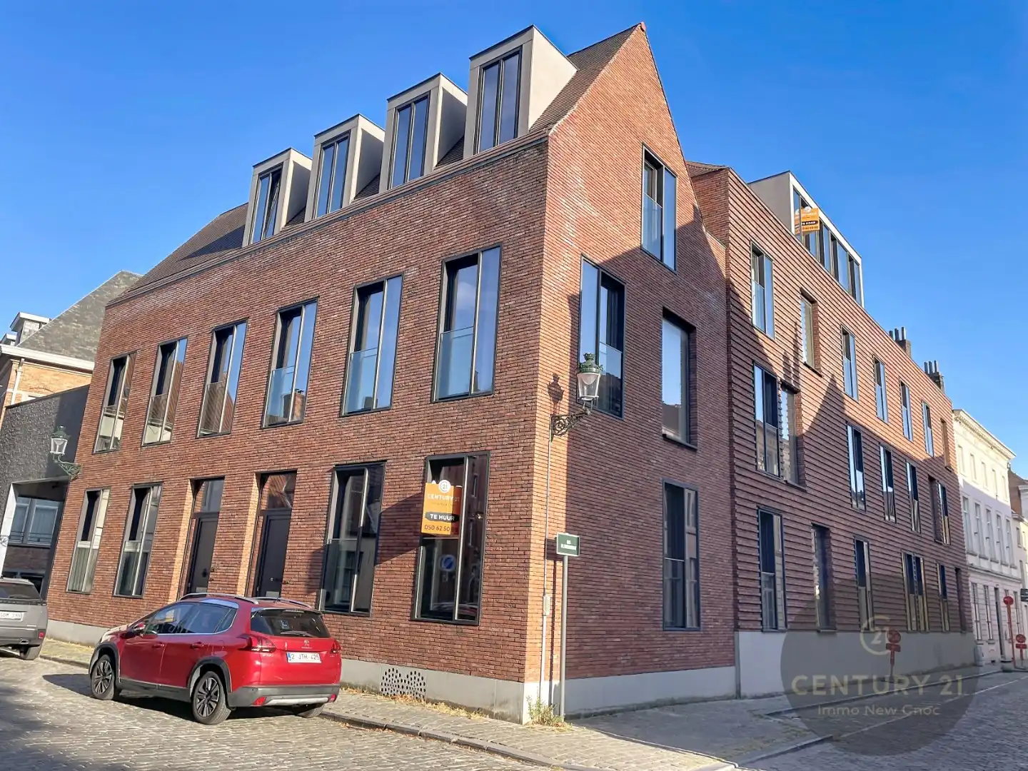 Woning met garagestaanplaats foto {{pictureIndex}}