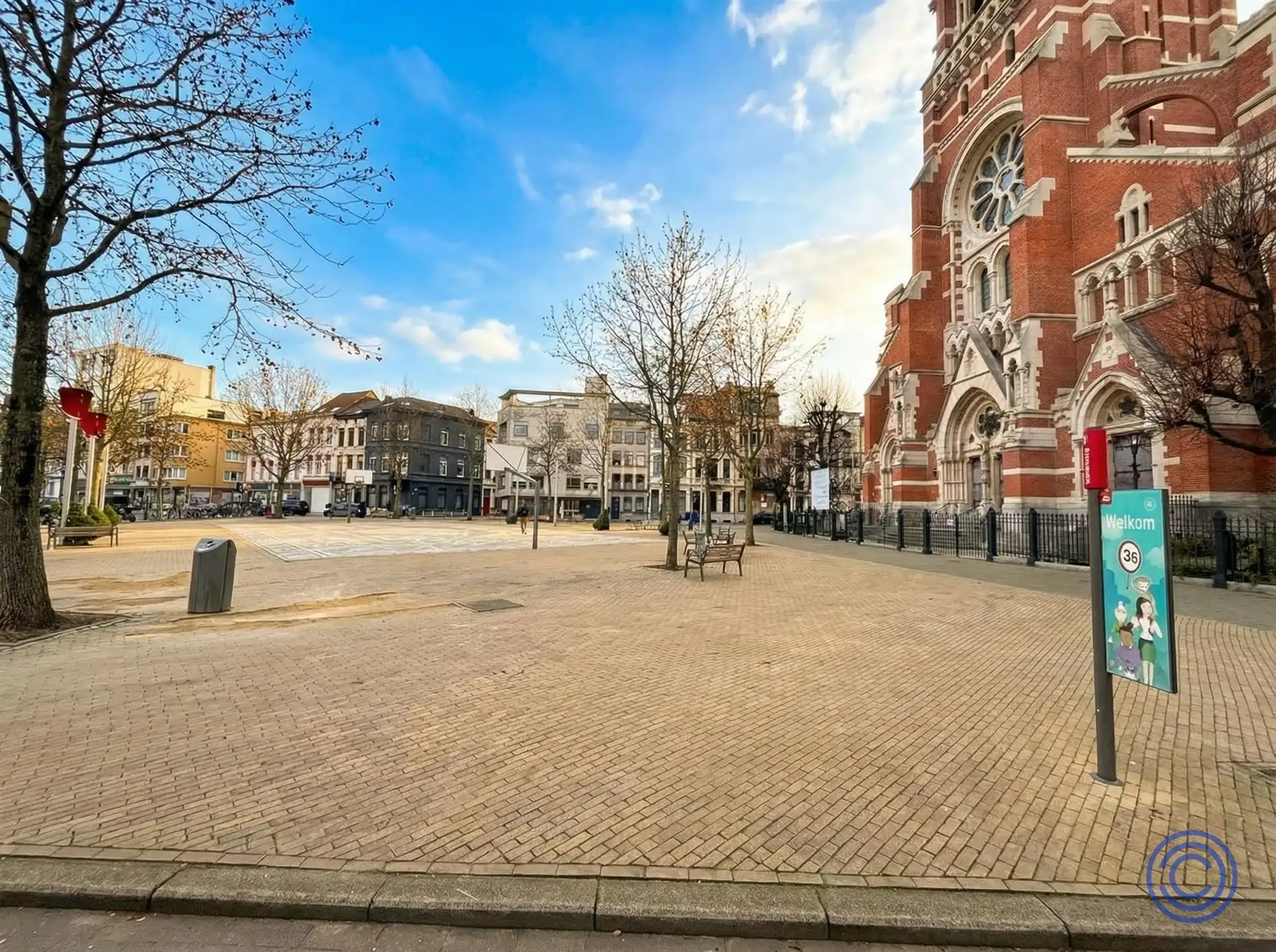 Instapklaar appartement in gewilde autoluwe straat! foto 10