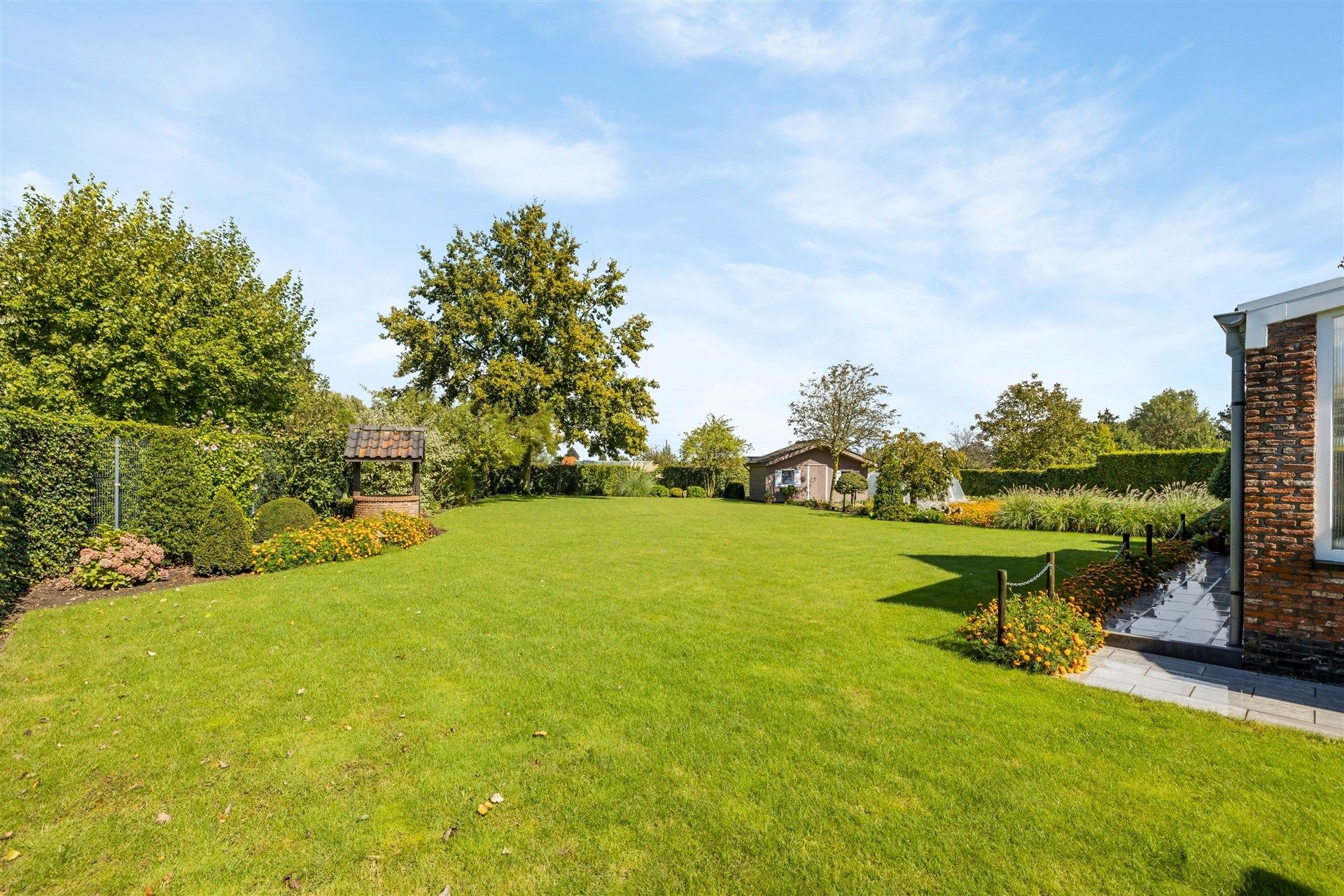 Charmante gezinswoning met 4 slaapkamers en mooi aangelegde tuin op 1.185m² foto 23