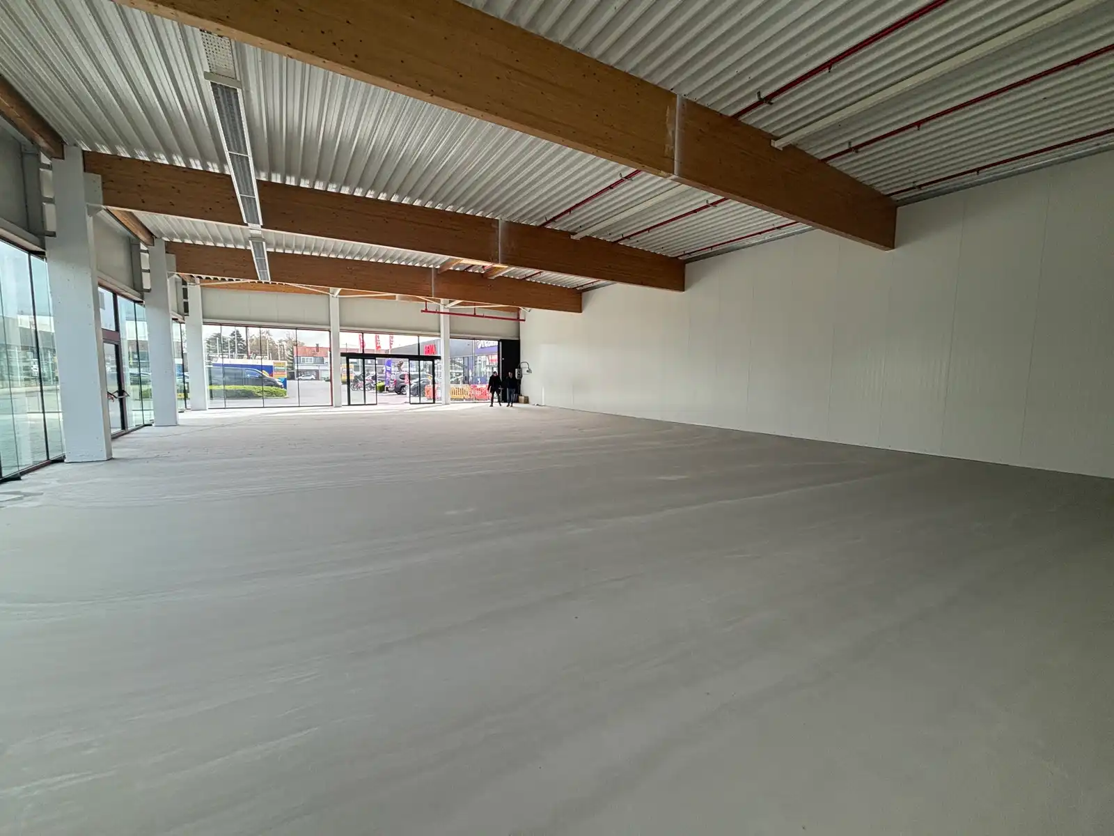 Winkelruimte 450 m² te huur – Mammoet 3 Roeselare foto 2