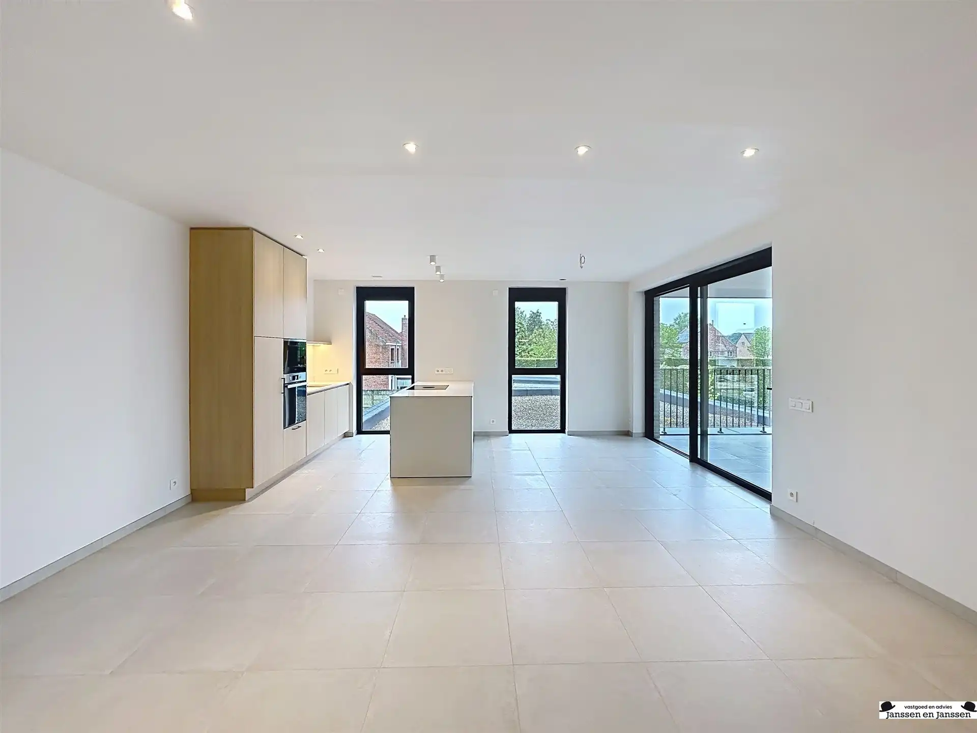 Modern twee slaapkamer appartement in centrum Gooreind foto 6