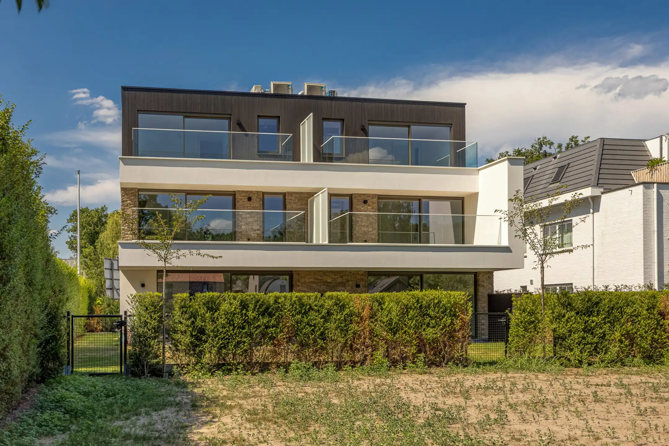 Luxueuze appartementen in een tijdloze architectuur foto 11