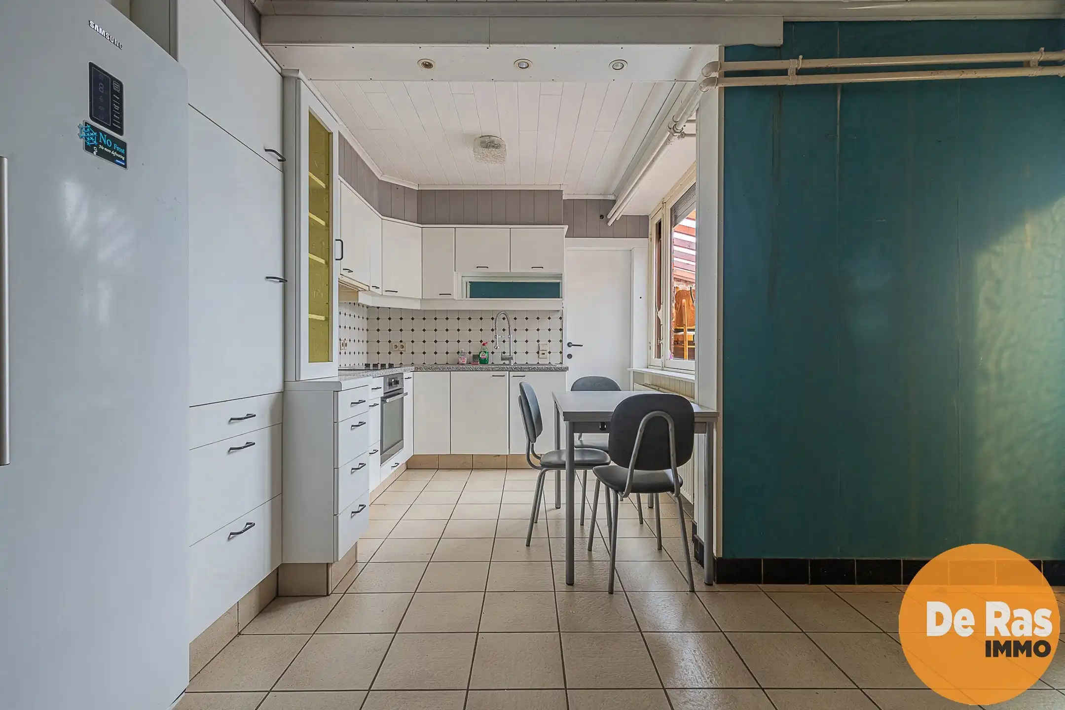 ROZEBEKE - Karakteristieke burgerwoning met loods foto 6