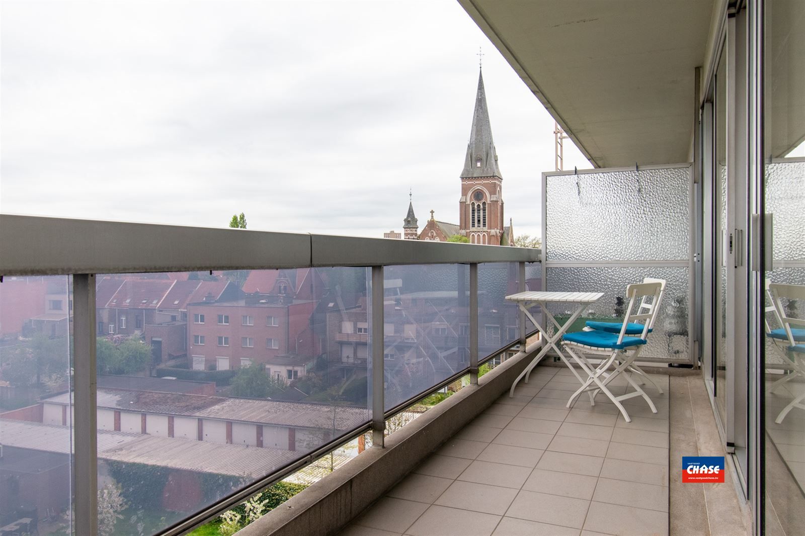 Appartement met 1 slaapkamer en ruim terras foto 8
