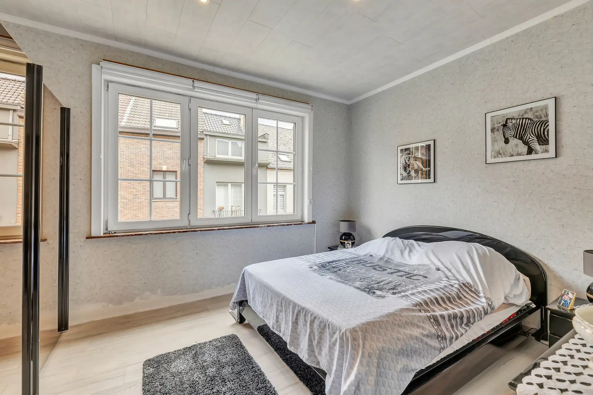 Instapklare woning met ruime bijruimte en garage in Ninove foto 12