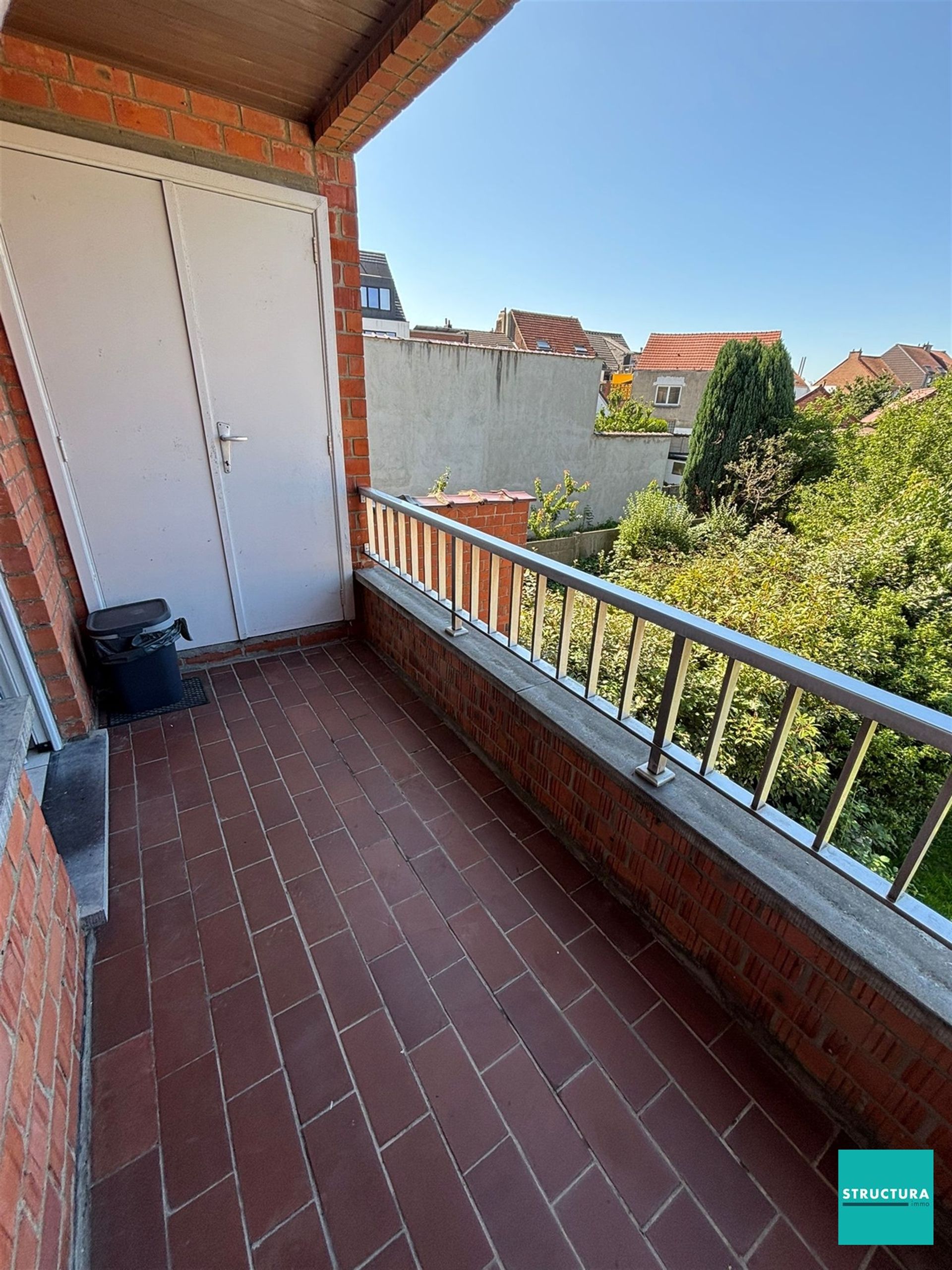 Appartement met 2 ruimte kamers en garage nabij Wemmel centrum foto 8