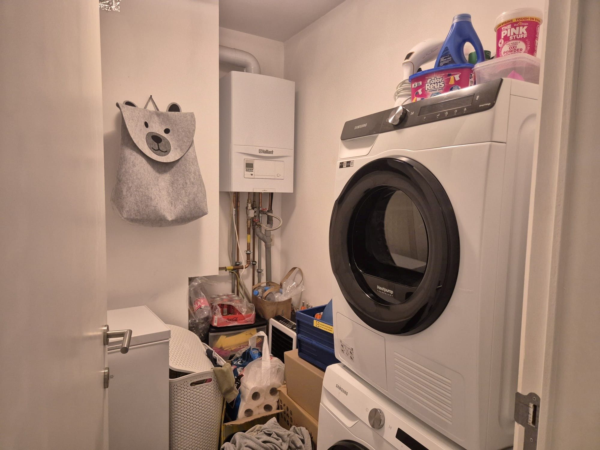 Modern één slaapkamerappartement met staanplaats te Maasmechelen foto 9