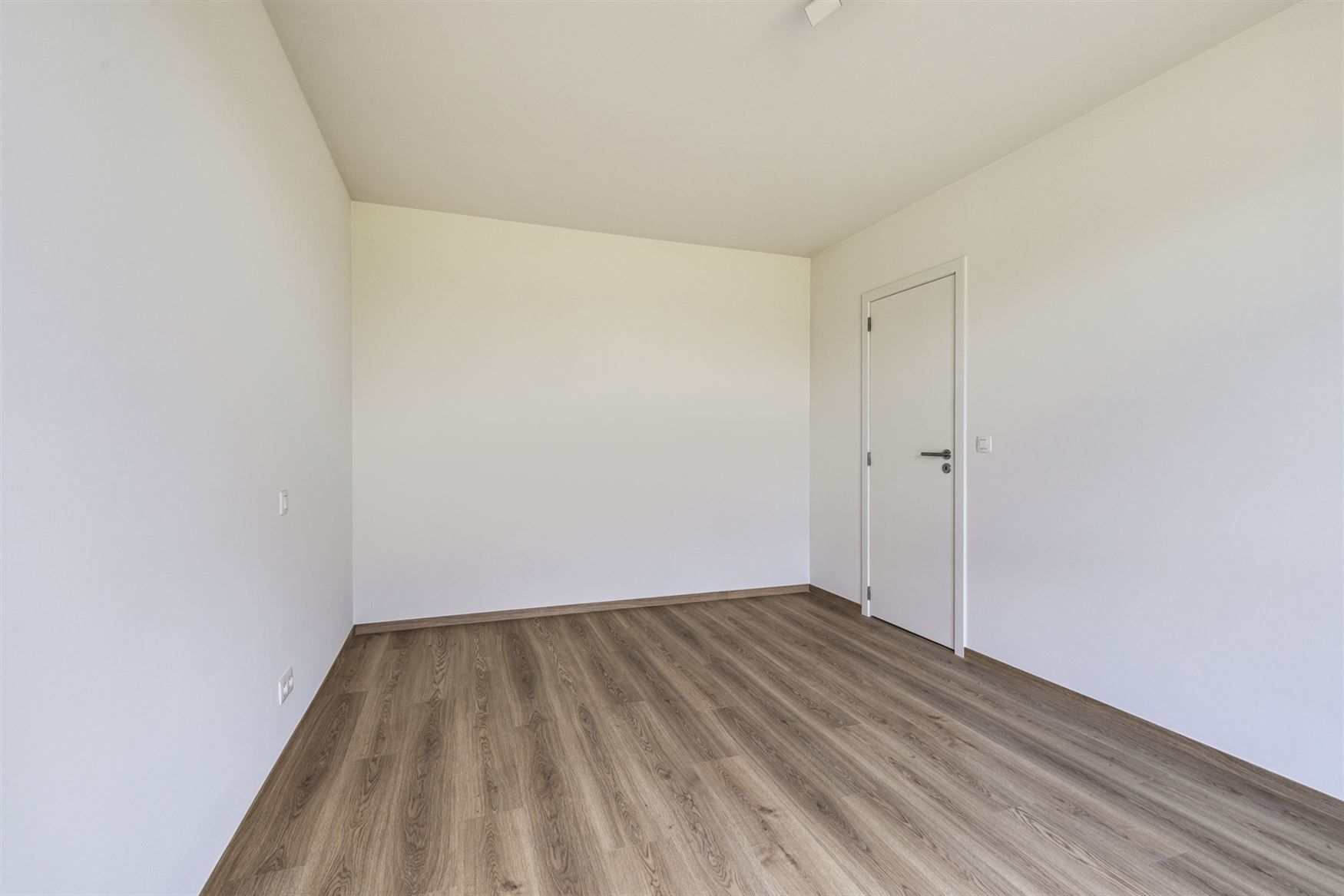 Stijlvolle nieuwbouwwoning foto 12