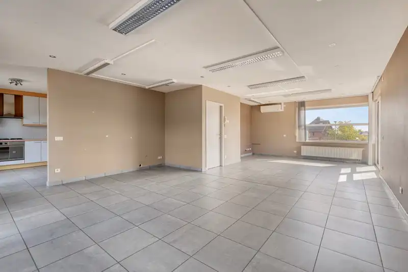 Polyvalente kantoorruimte met 3 slaapkamer appartement TE KOOP in Tielt! foto 23