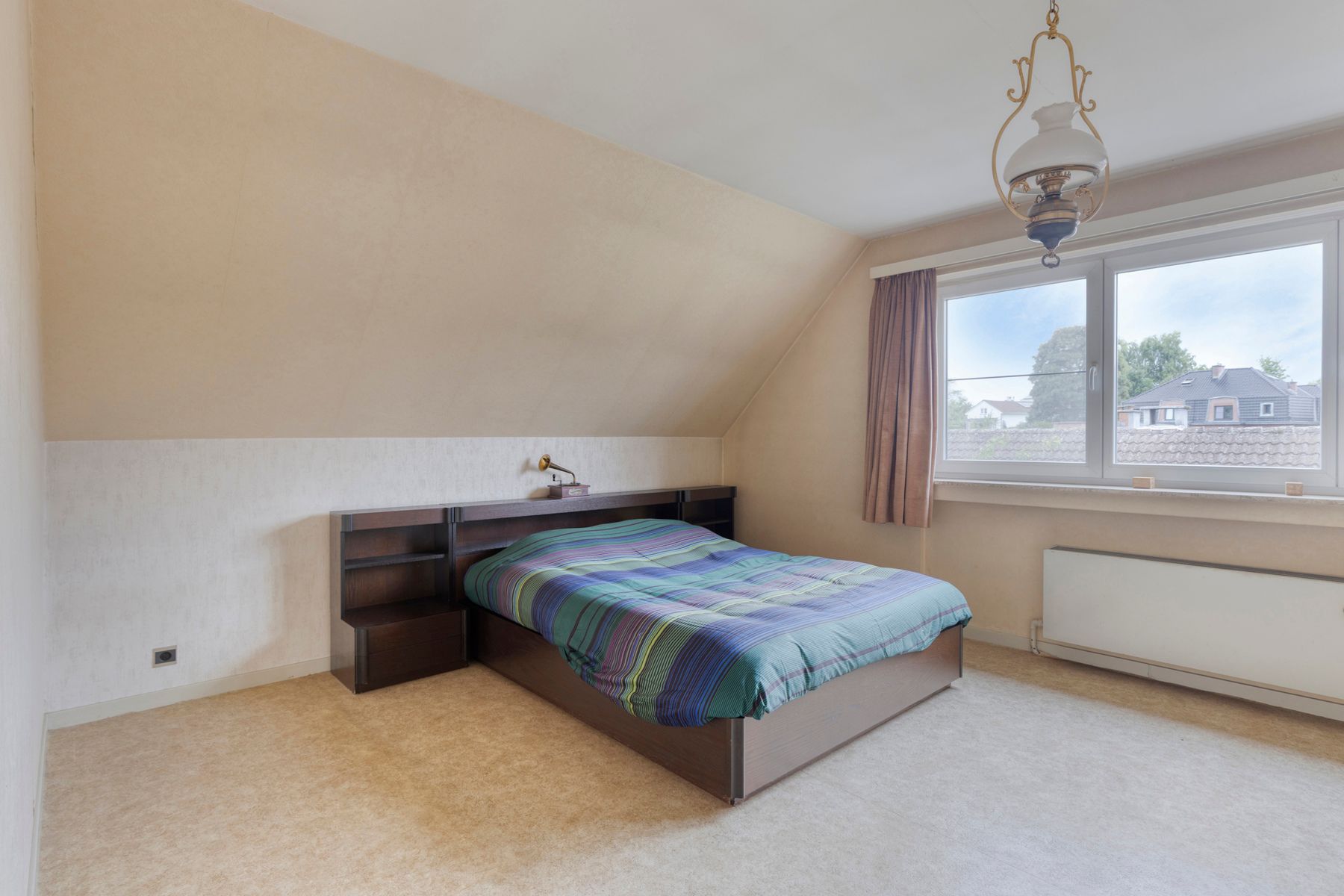 Residentieel gelegen villa met 4 slaapkamers en bureel foto 14