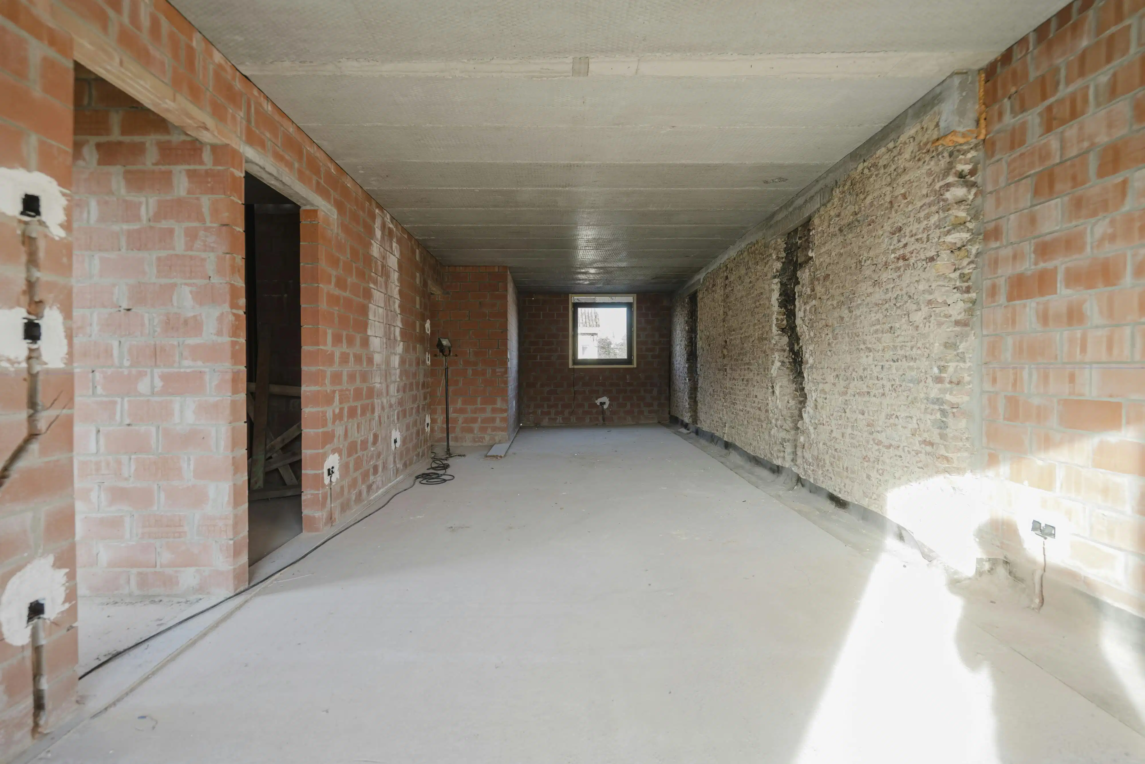 Opbrengsteigendom met handelspand en 2 appartementen te koop in Wevelgem foto 6