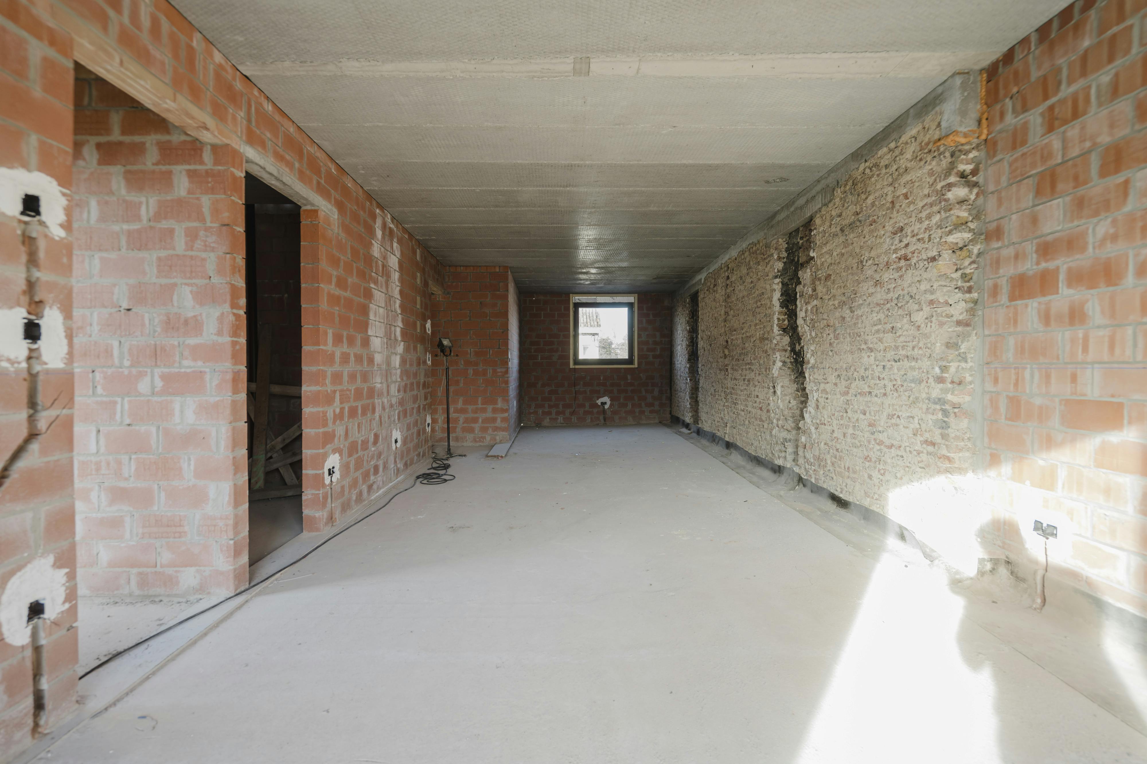 Opbrengsteigendom met handelspand en 2 appartementen te koop in Wevelgem foto 6