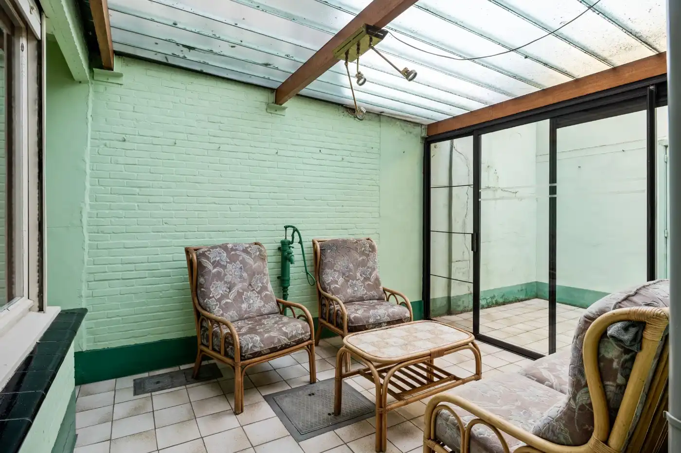 Te renoveren woning met 3 à 4 slpk. en inpandige garage foto 11