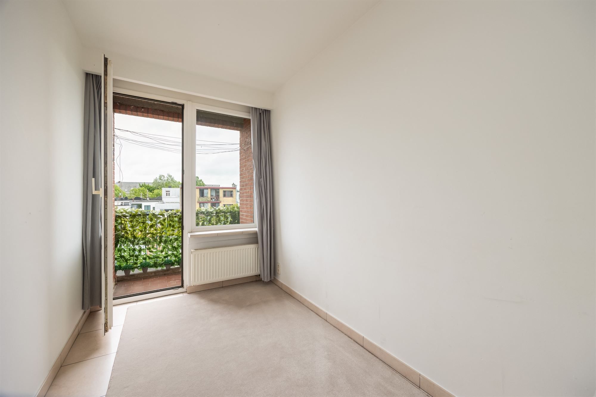 Instapklaar appartement met 2 slaapkamers in hartje Berchem foto 8