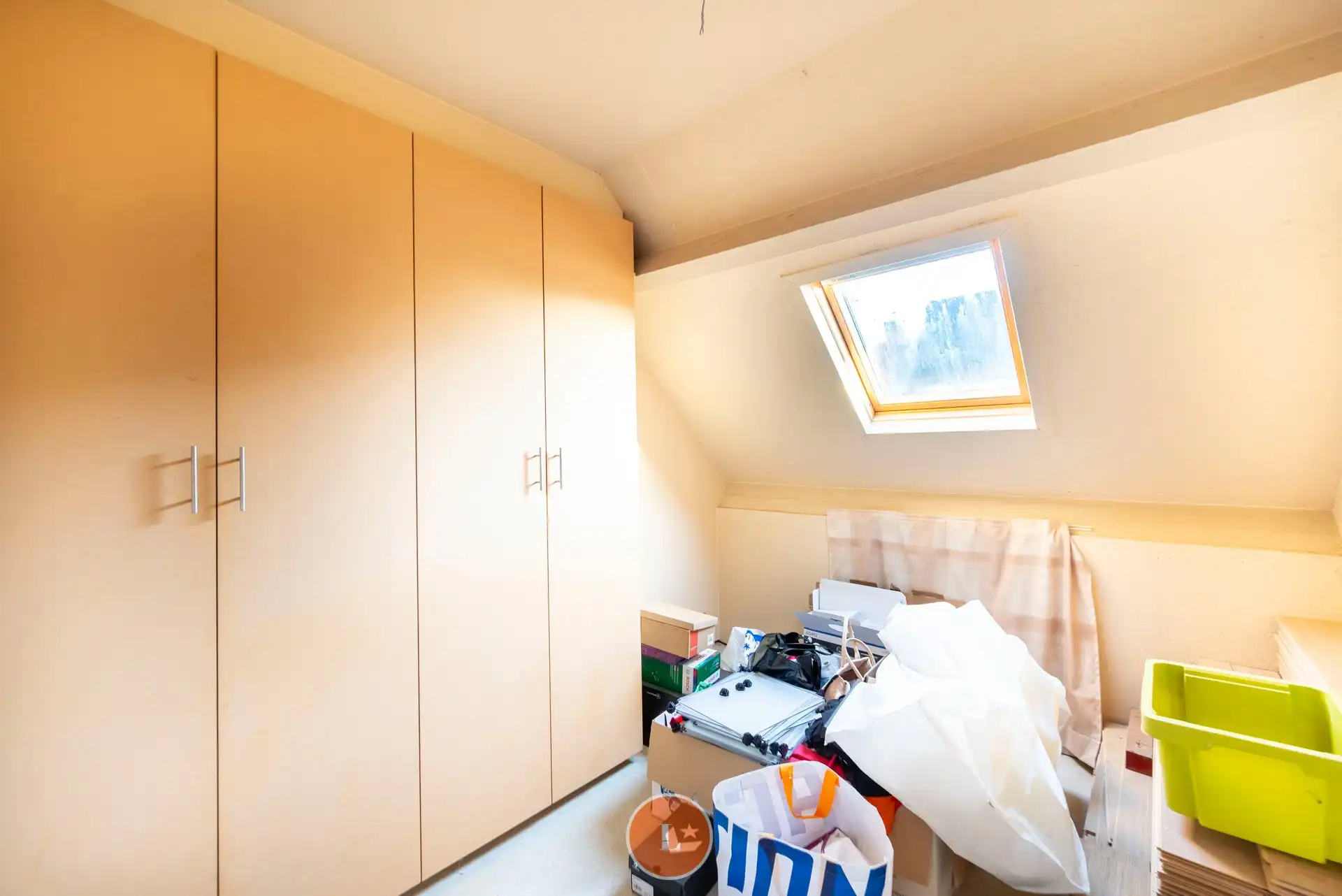 Instapklare gezinswoning met garage en tuin in Wevelgem. foto 16