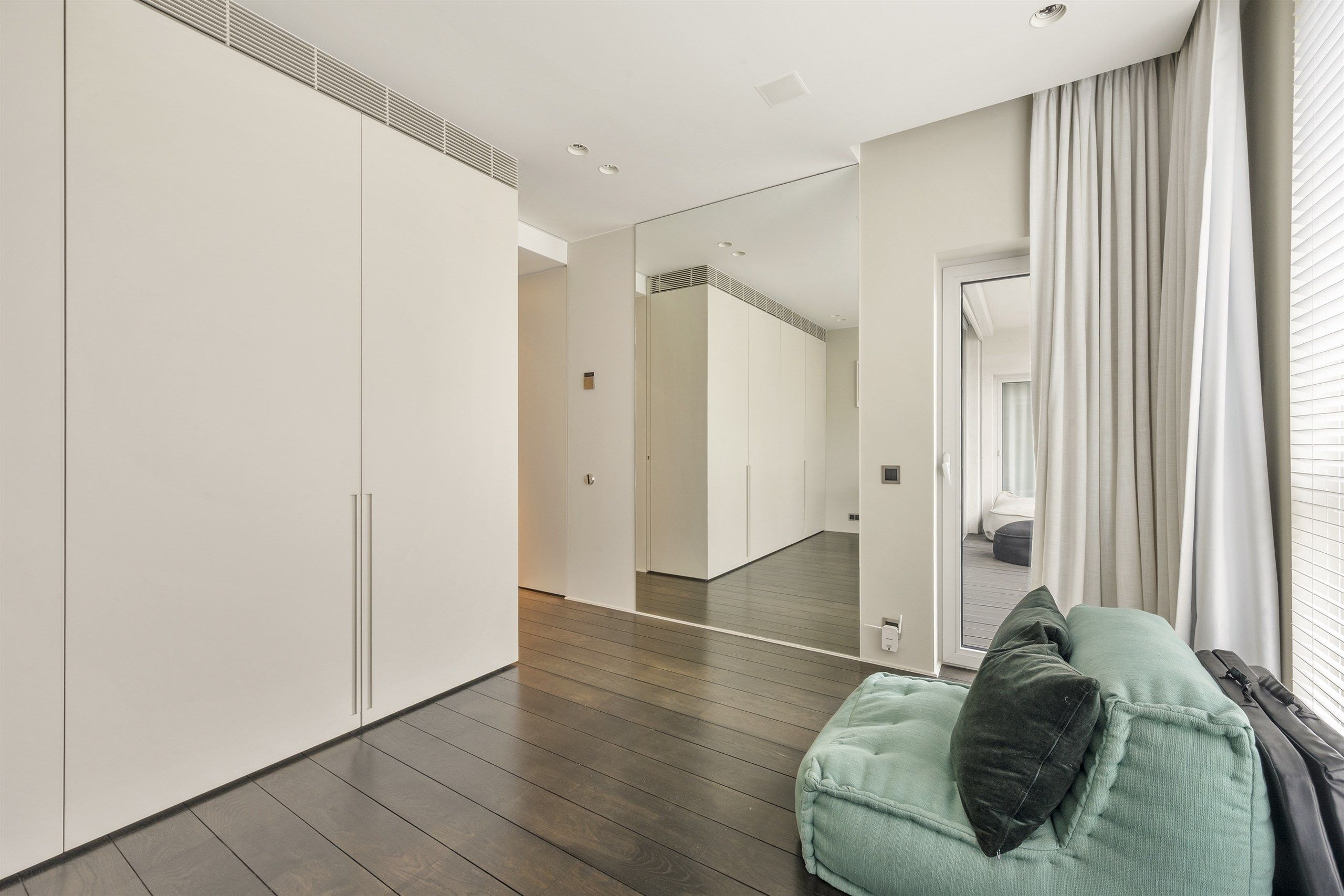 Machtig, prachtig luxe appartement met frontaal Leiezicht! foto 28