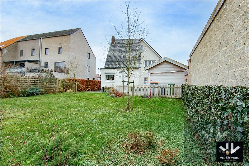 Grotendeels gerenoveerde en instapklare woning met zicht op groen! foto 10