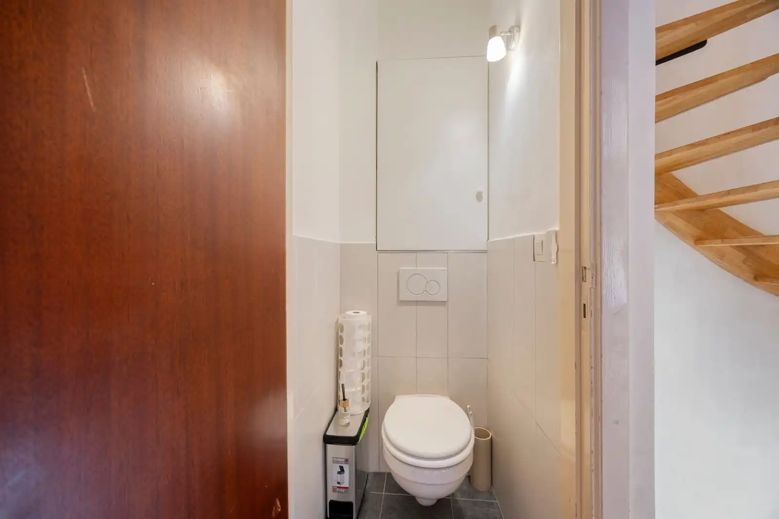 Volledig gerenoveerde 4-slpk woning met garagebox foto 10