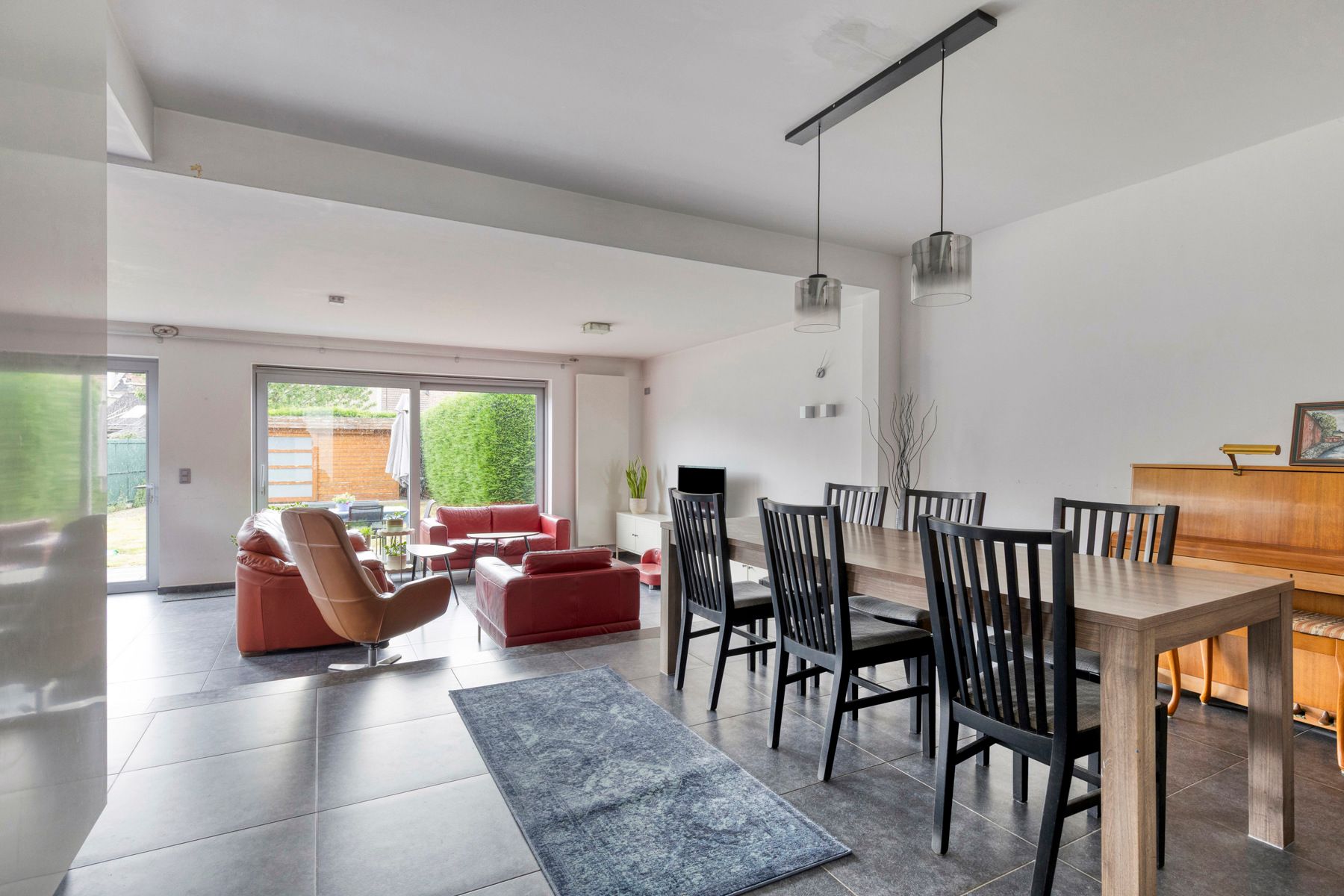 Ruime en instapklare 3-gevelwoning met zonnige tuin foto 4