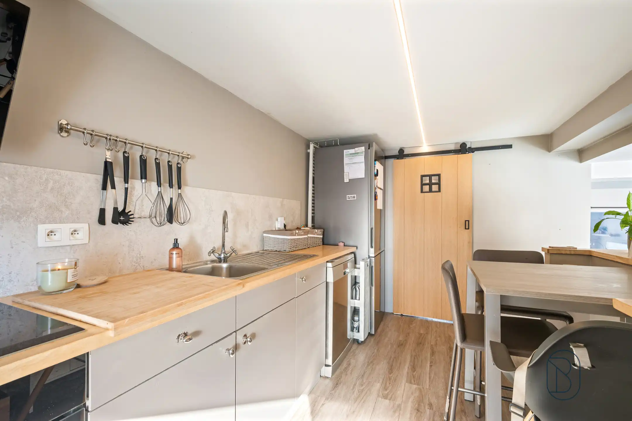 Charmante gerenoveerde woning met bijgebouw & oprit in Heule foto 9