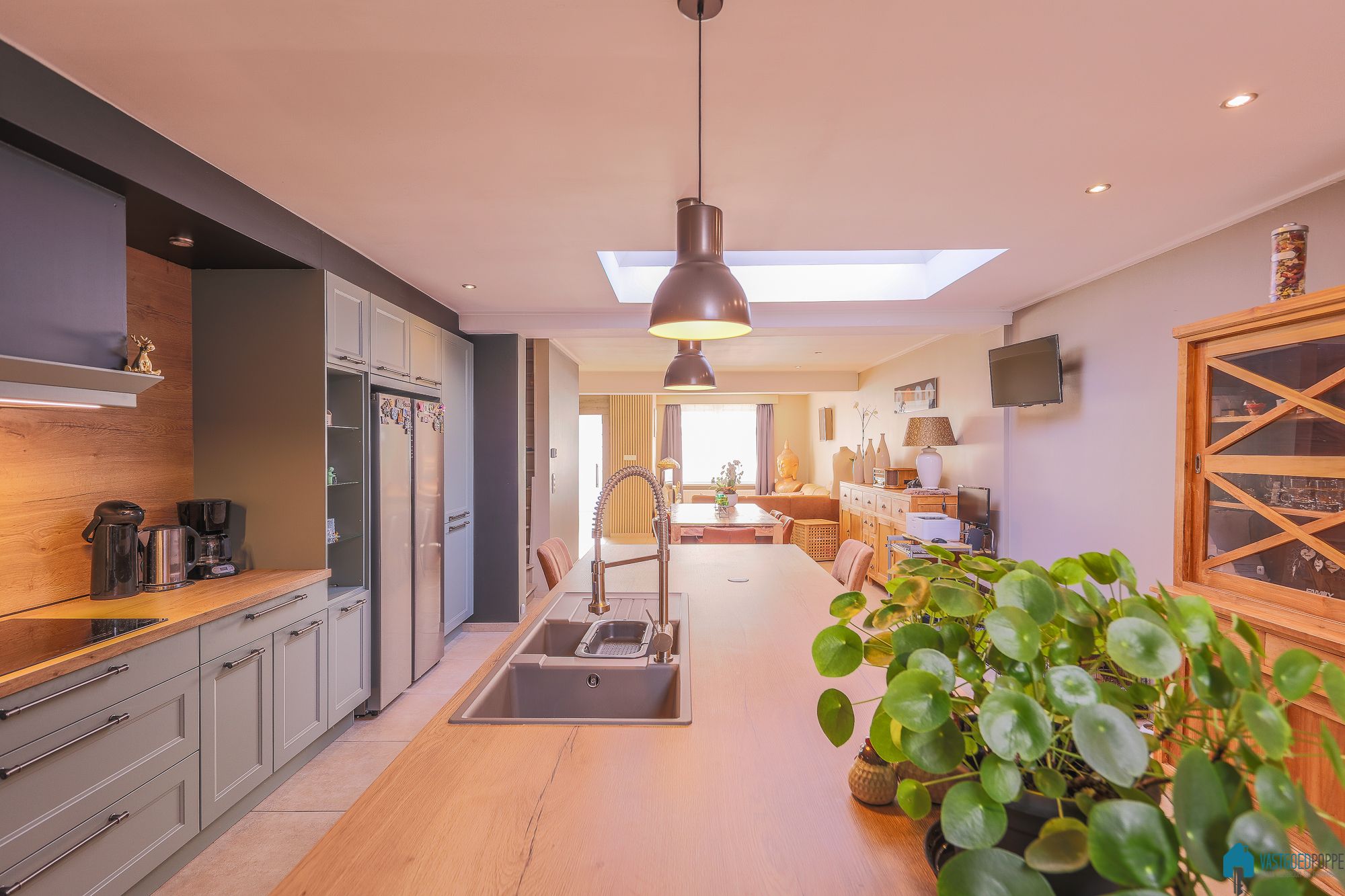 Gerenoveerde ééngezinswoning met tuin foto 7