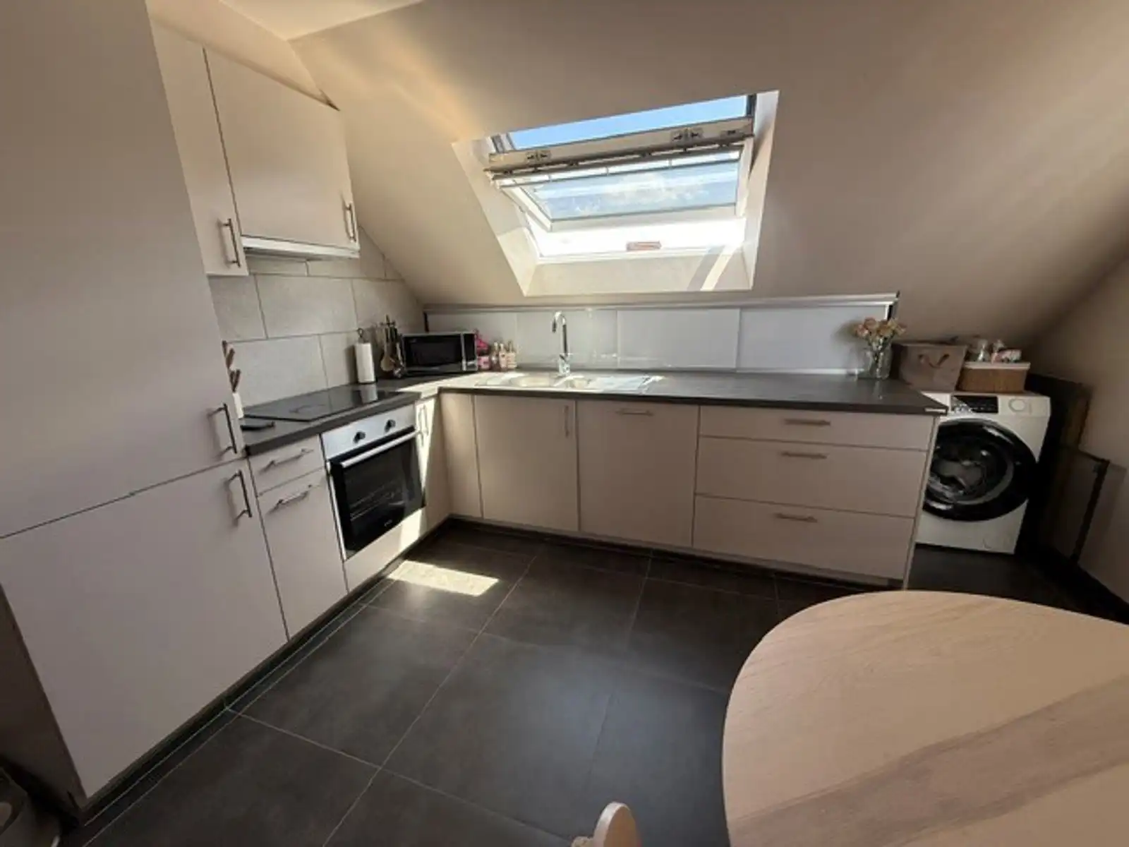 1 slaapkamer dakappartement met garage foto 4