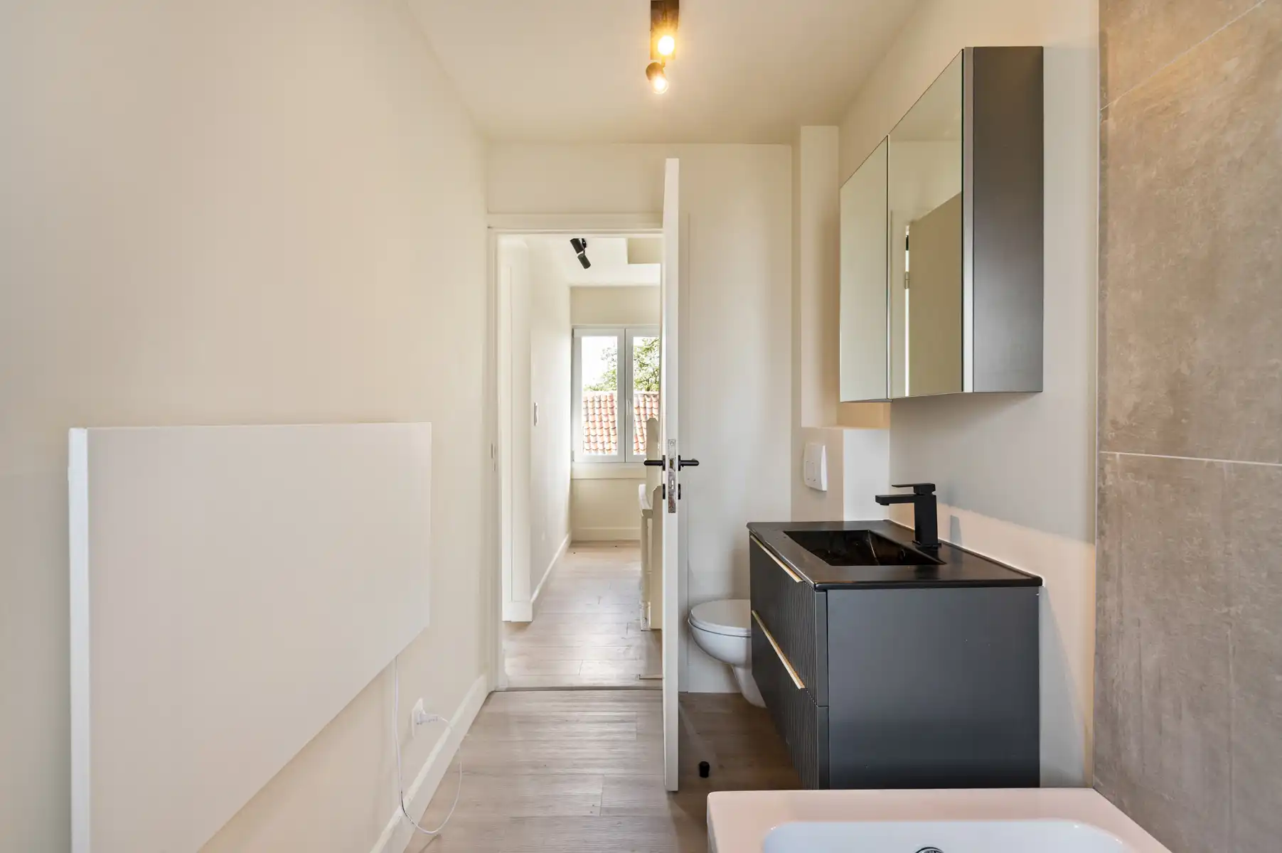 Gerenoveerde halfopen bebouwing nabij het centrum van Lier. foto 15