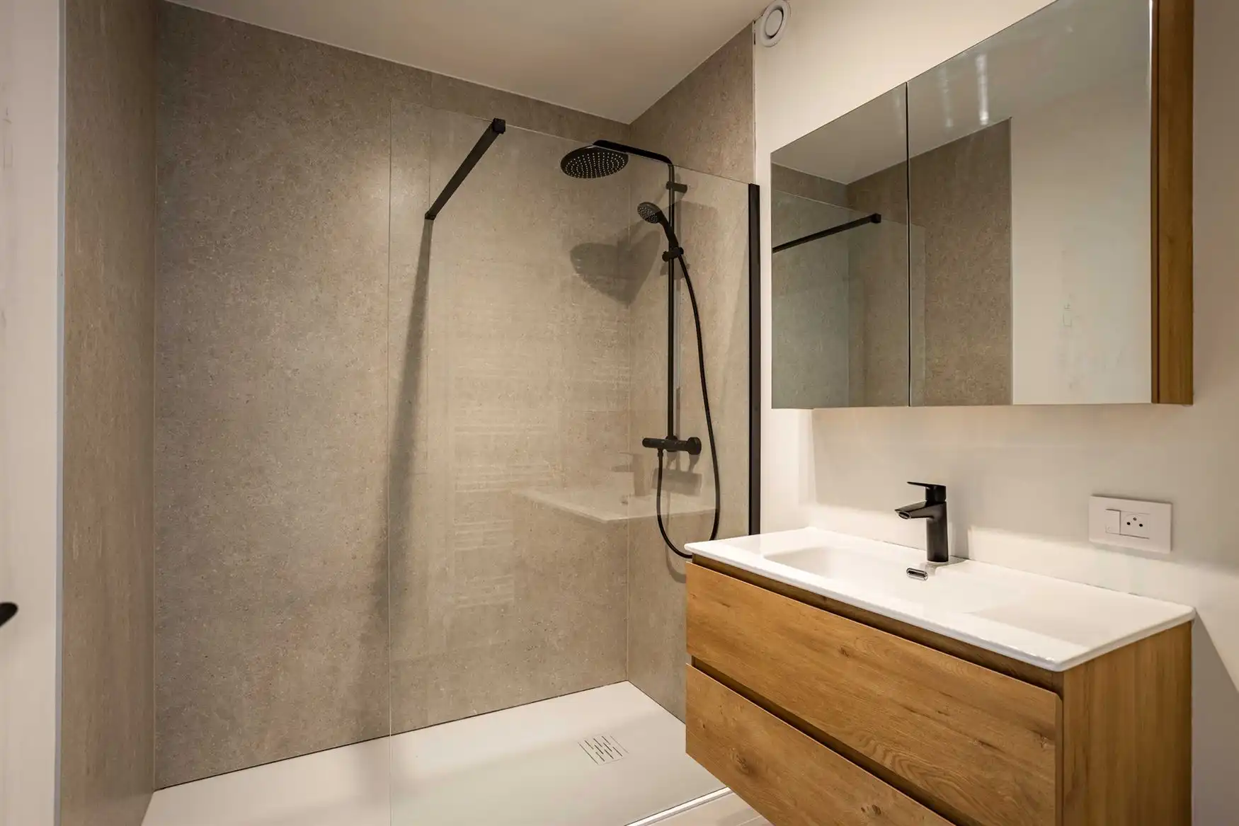 Gelijkvloersappartement met private tuin en open veldzicht in Aalter foto 11