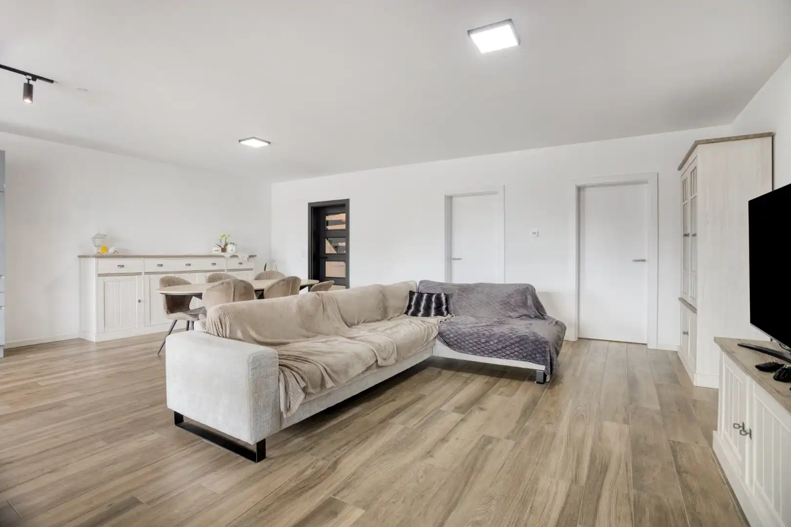 Ruime nieuwbouwwoning met 3 SLKPS onder registratierechten!  foto 6